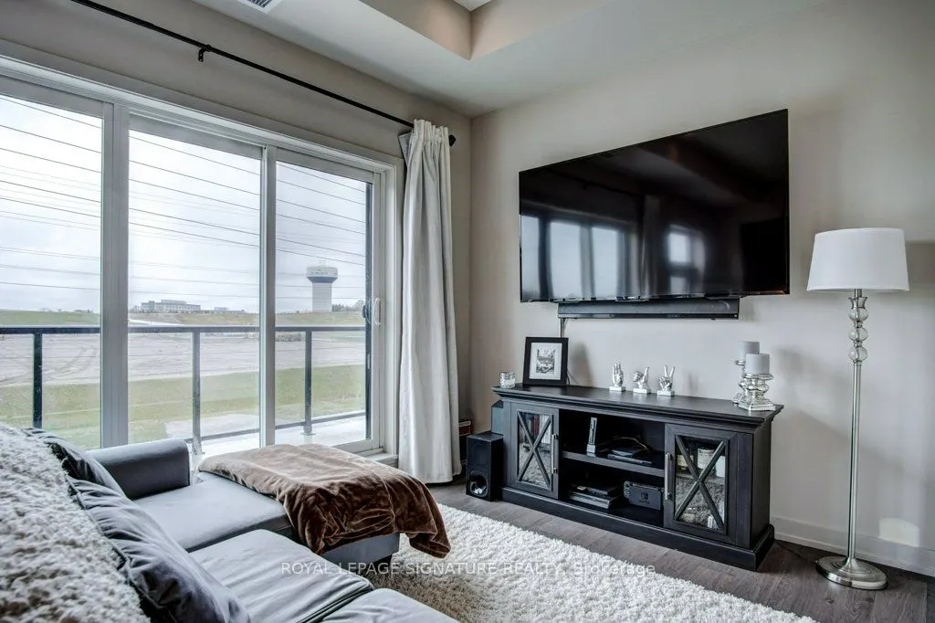 555 William Graham Drive, #422