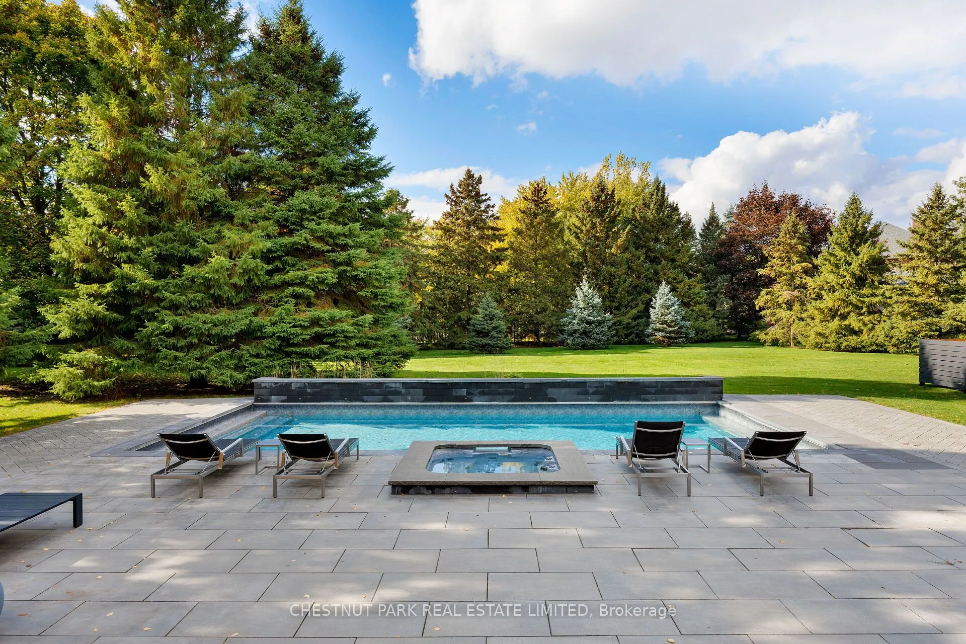 20 Fenyrose Crescent