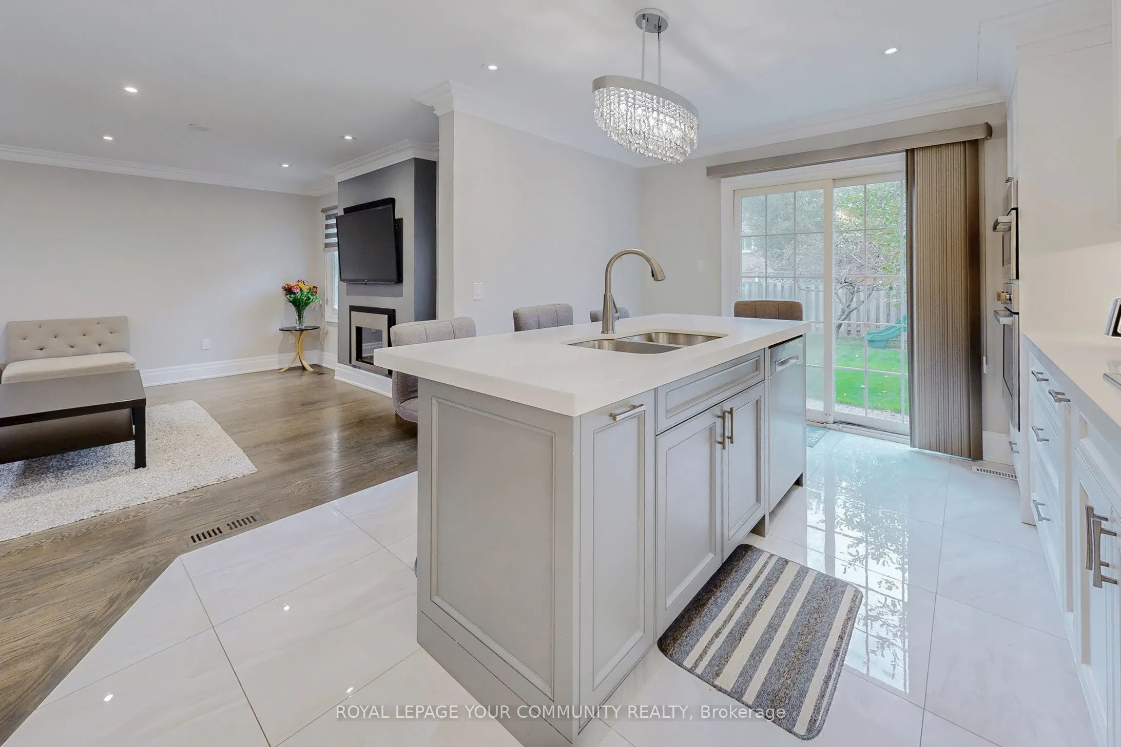 104 Pentland Crescent S