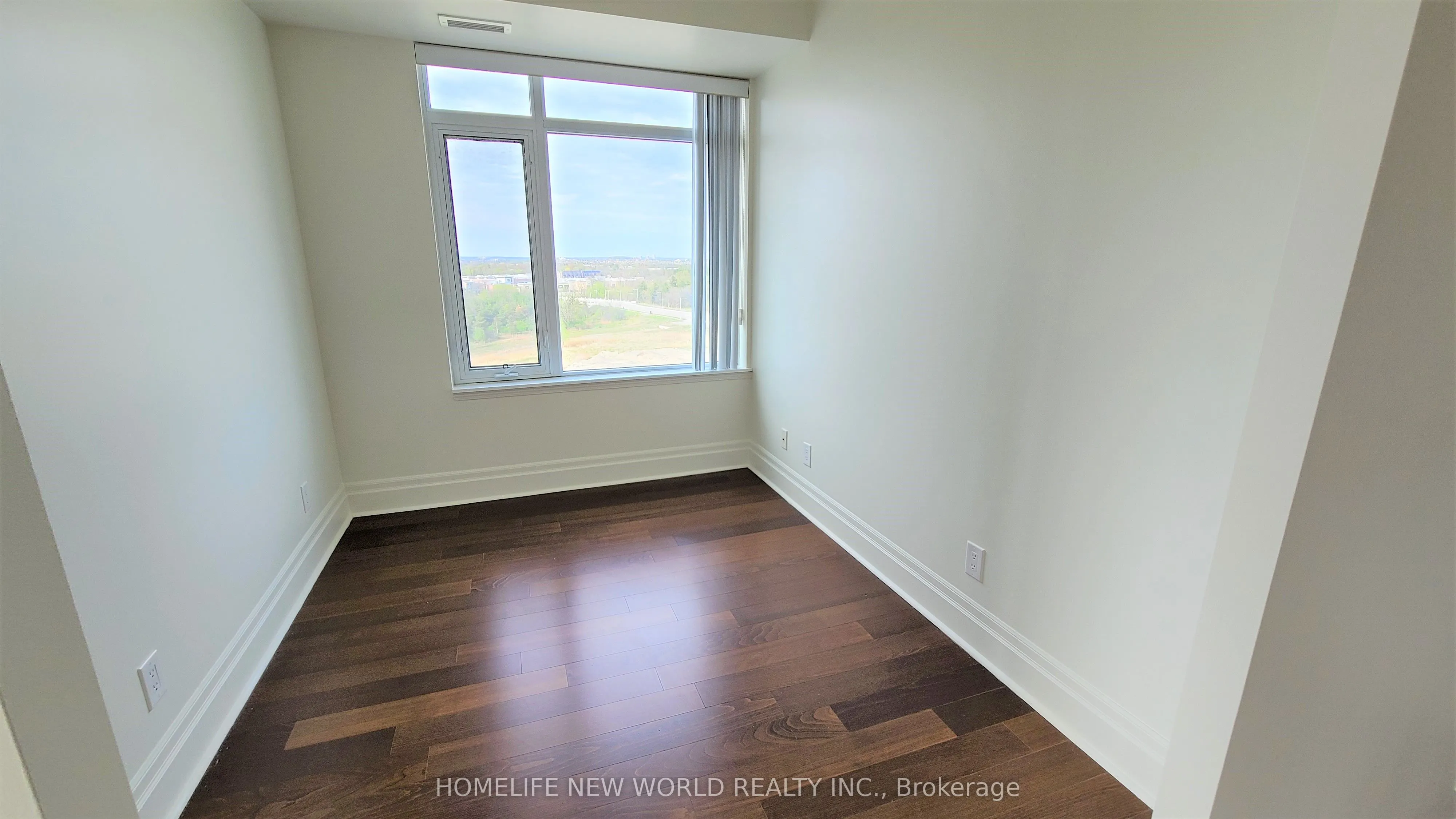 131 Upper Duke Crescent, #902