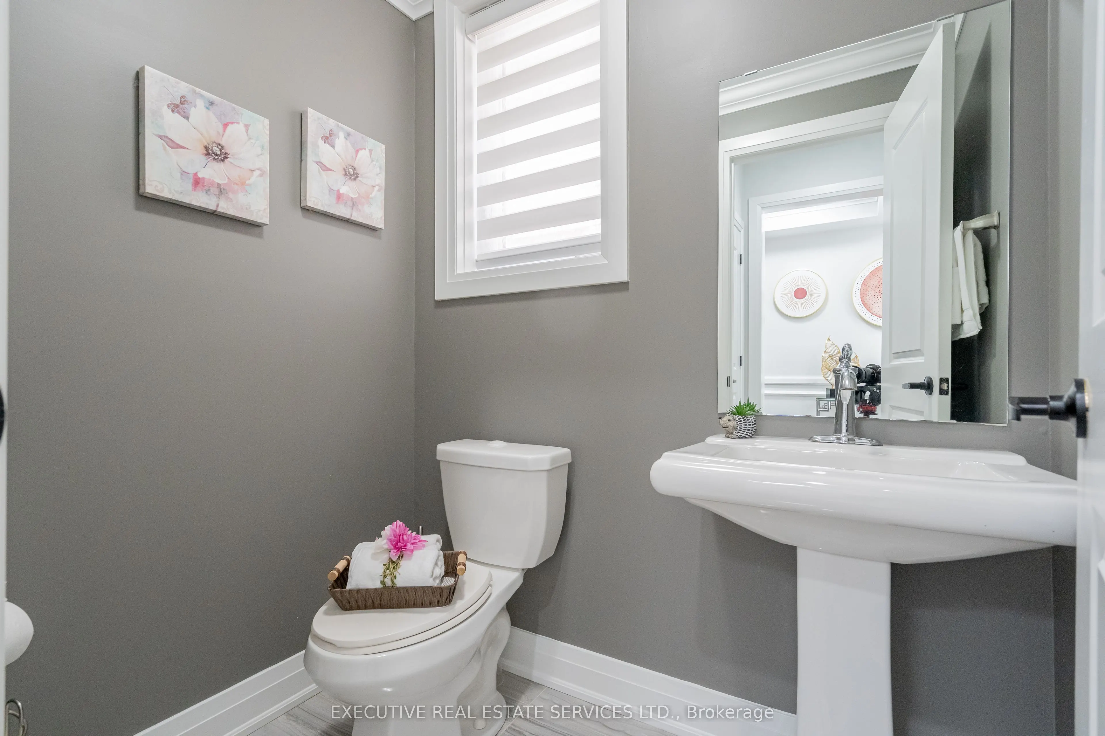 79 Elderslie Crescent E