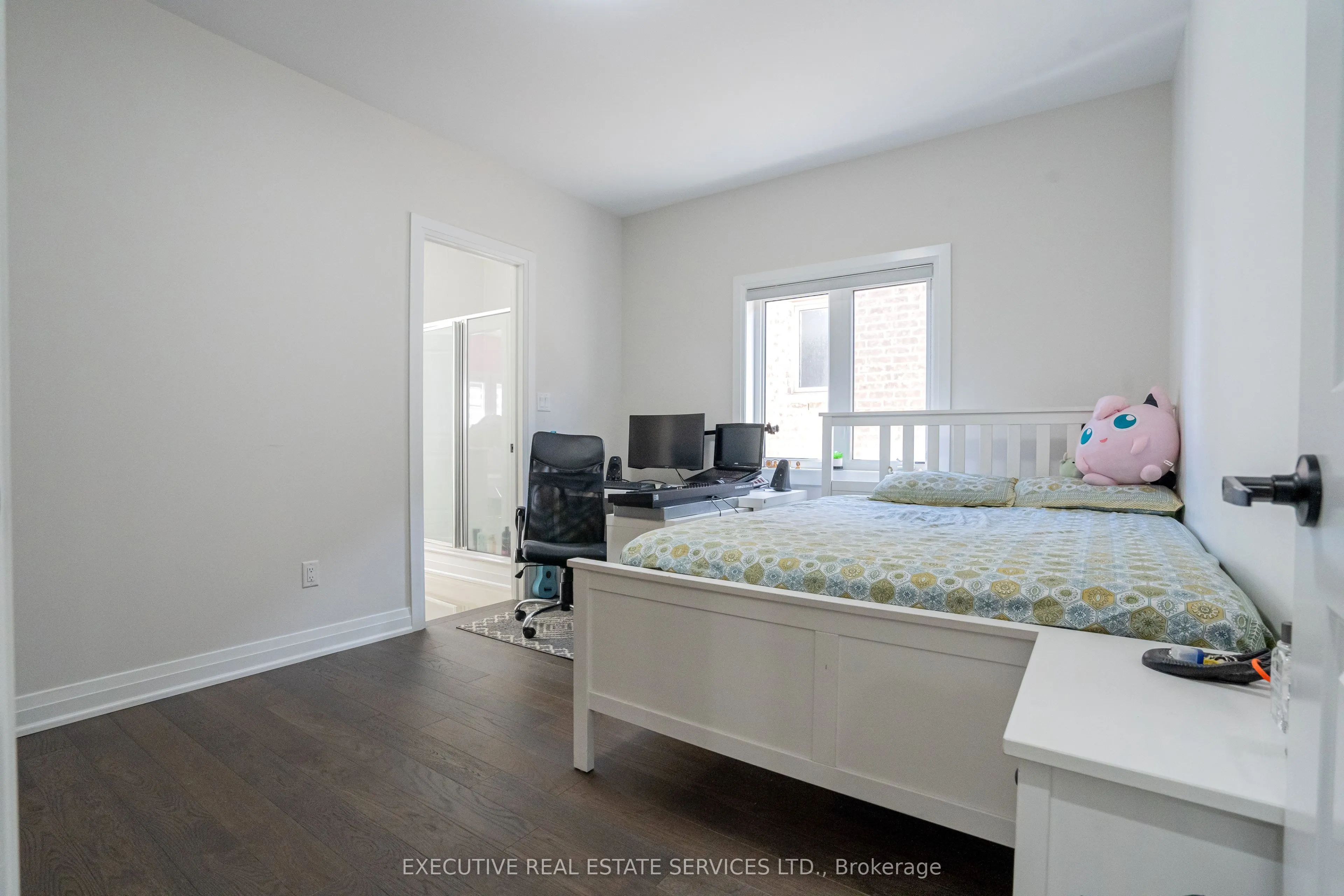 79 Elderslie Crescent E