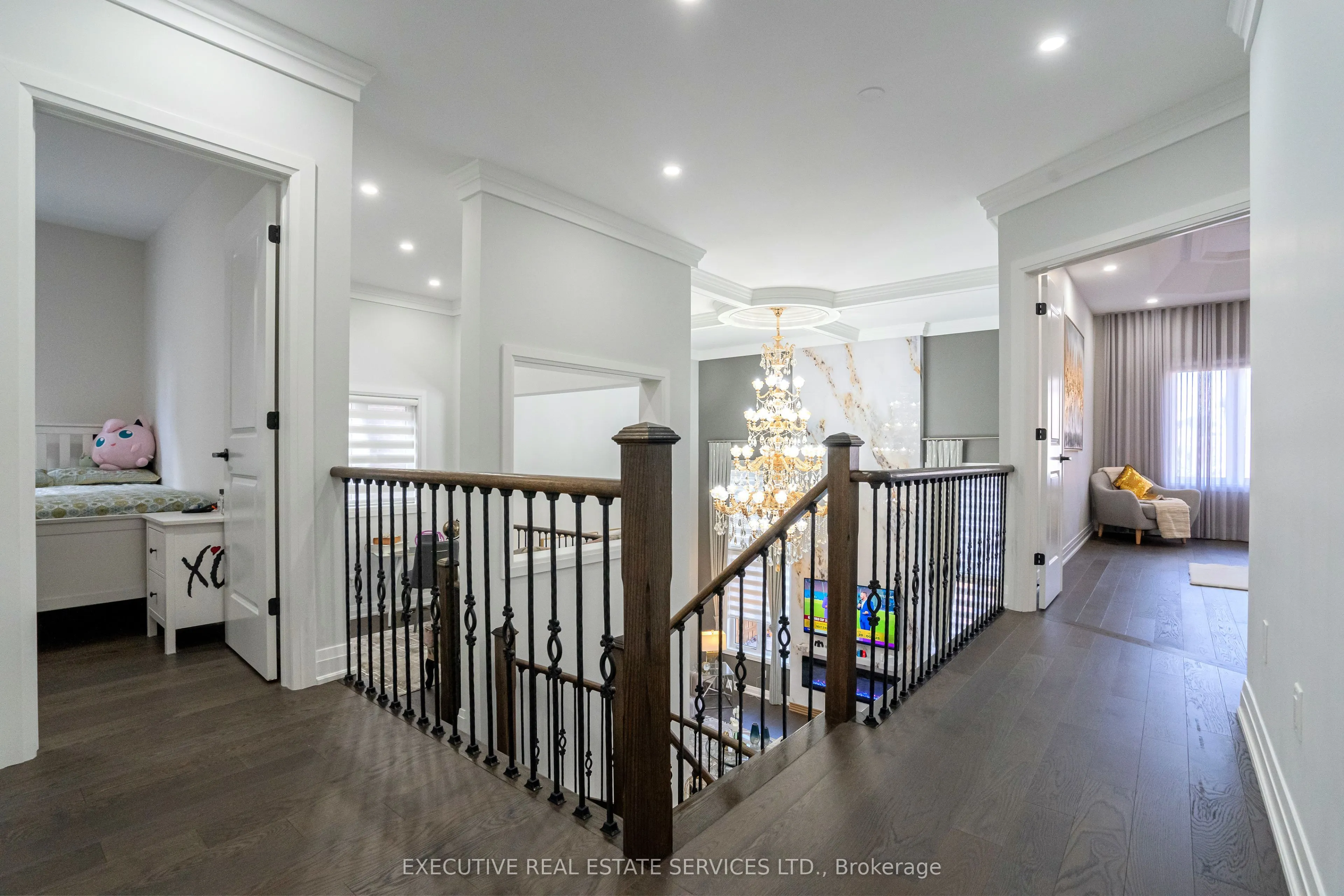 79 Elderslie Crescent E