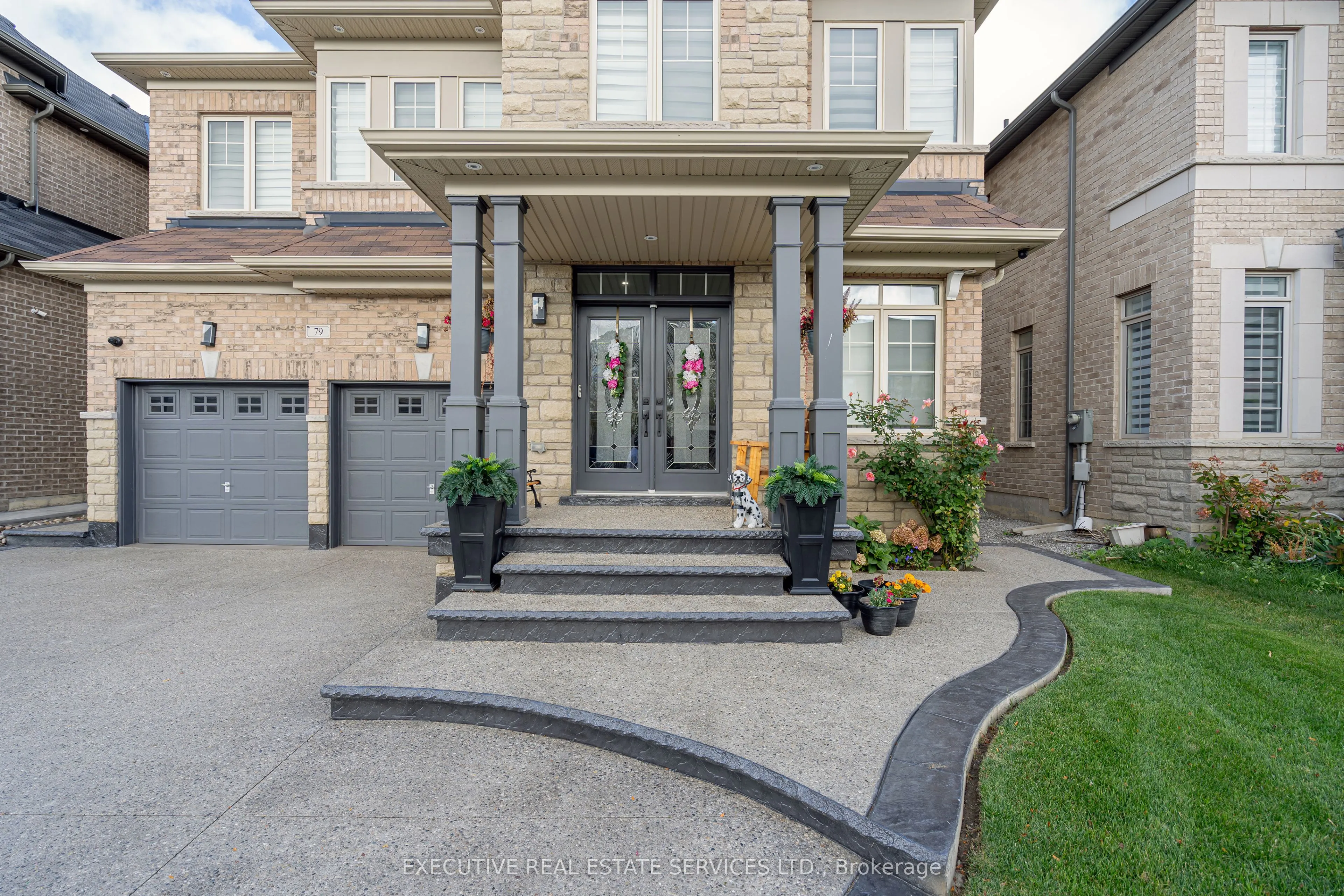79 Elderslie Crescent E