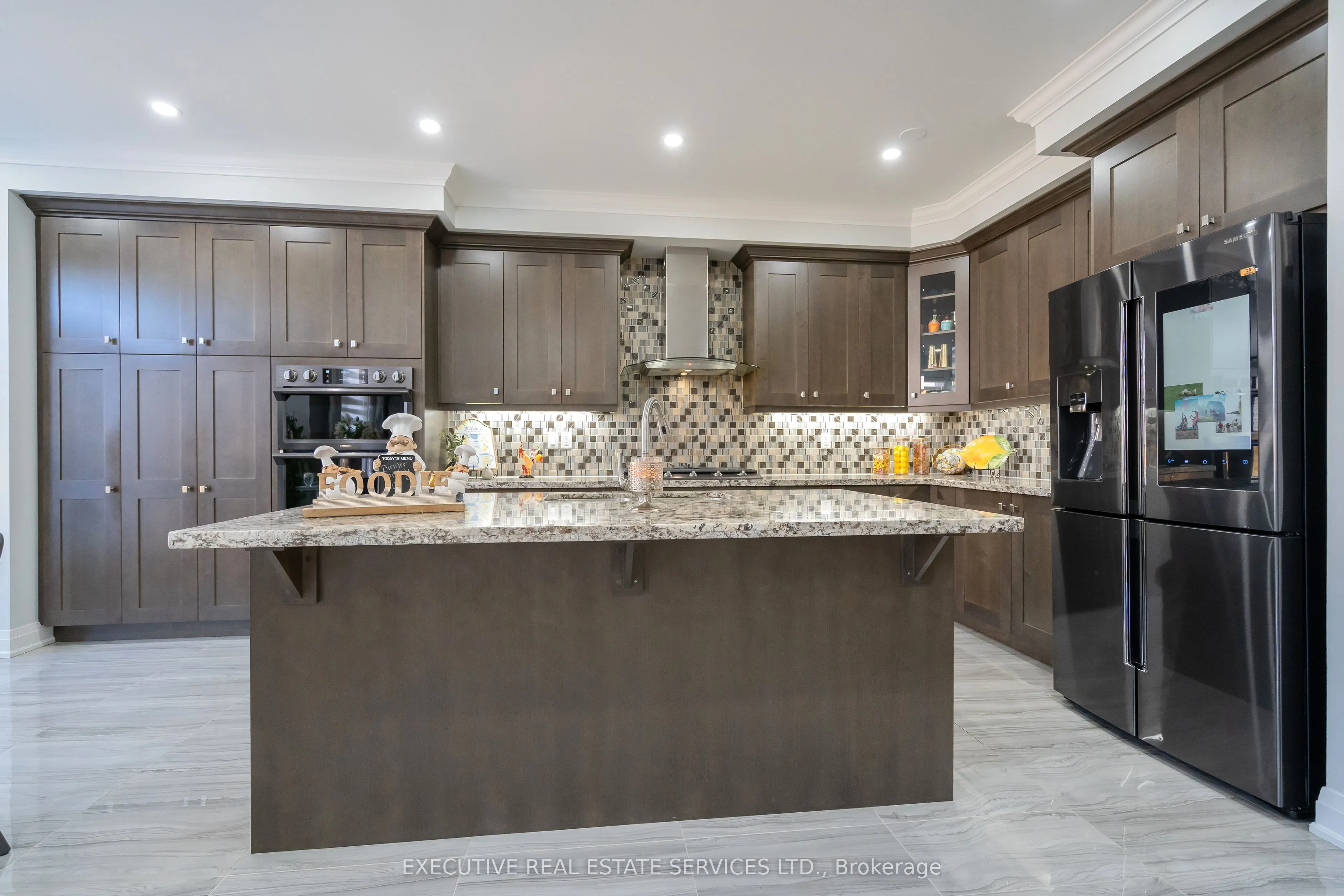 79 Elderslie Crescent E