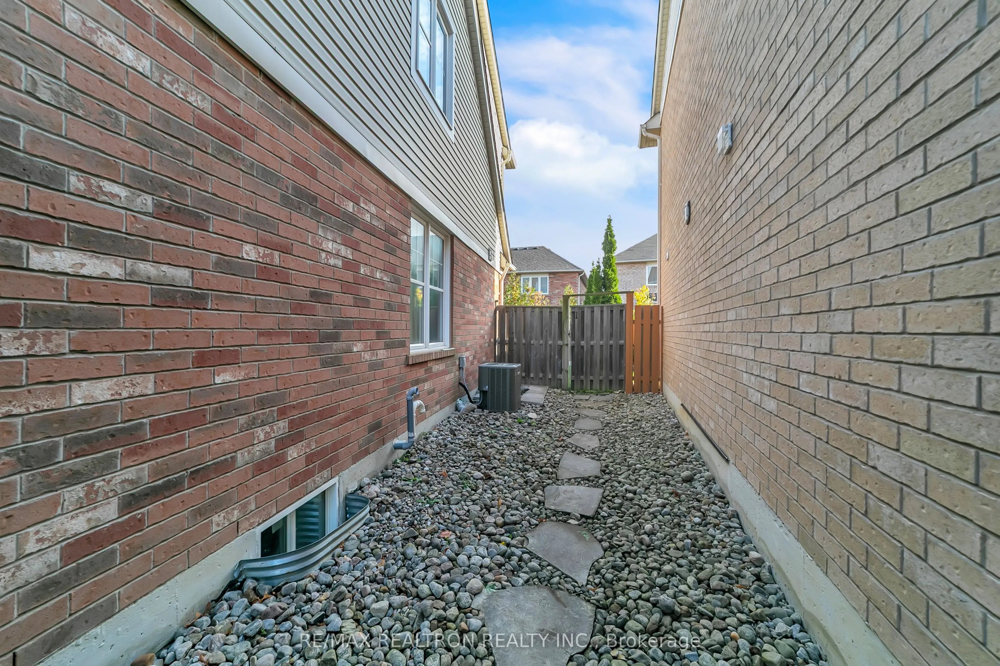 41 Ross Patrick Crescent