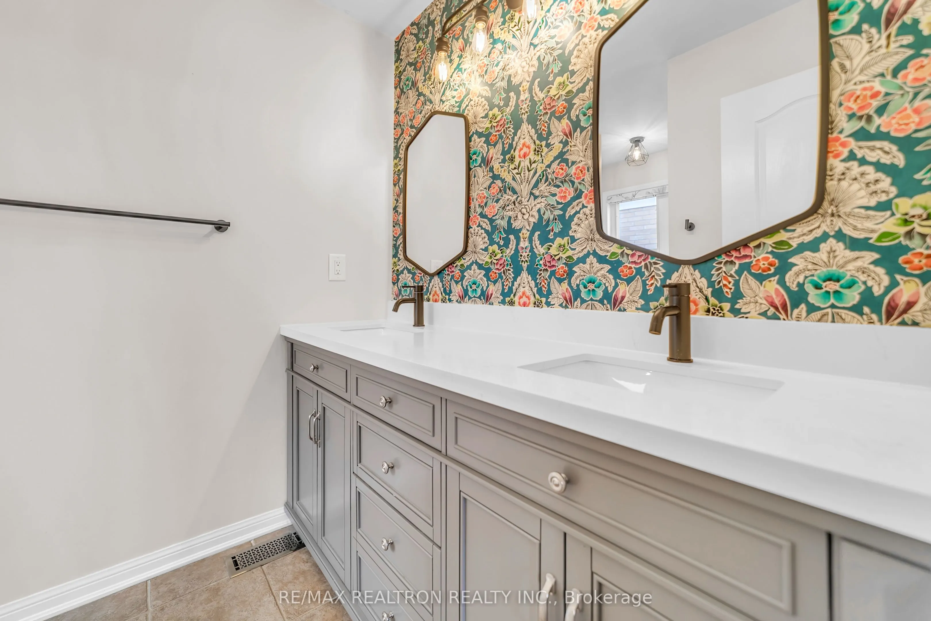 41 Ross Patrick Crescent