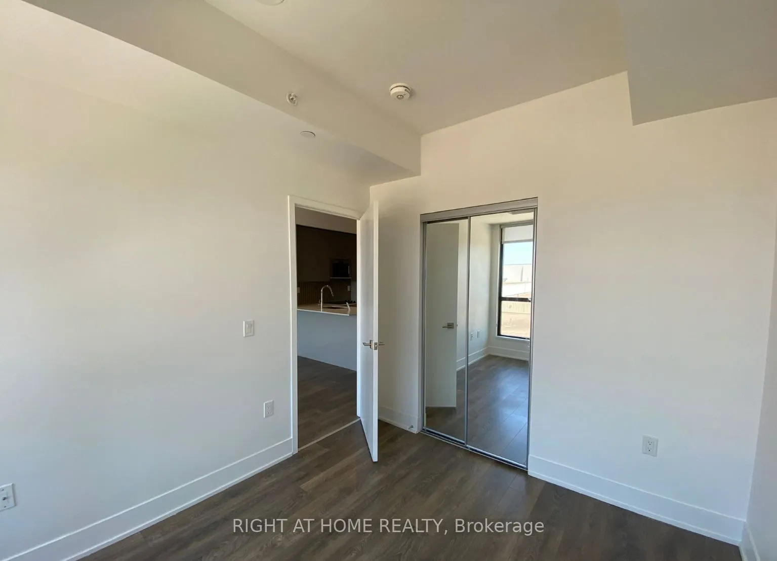 2916 Highway 7 Road W, #411