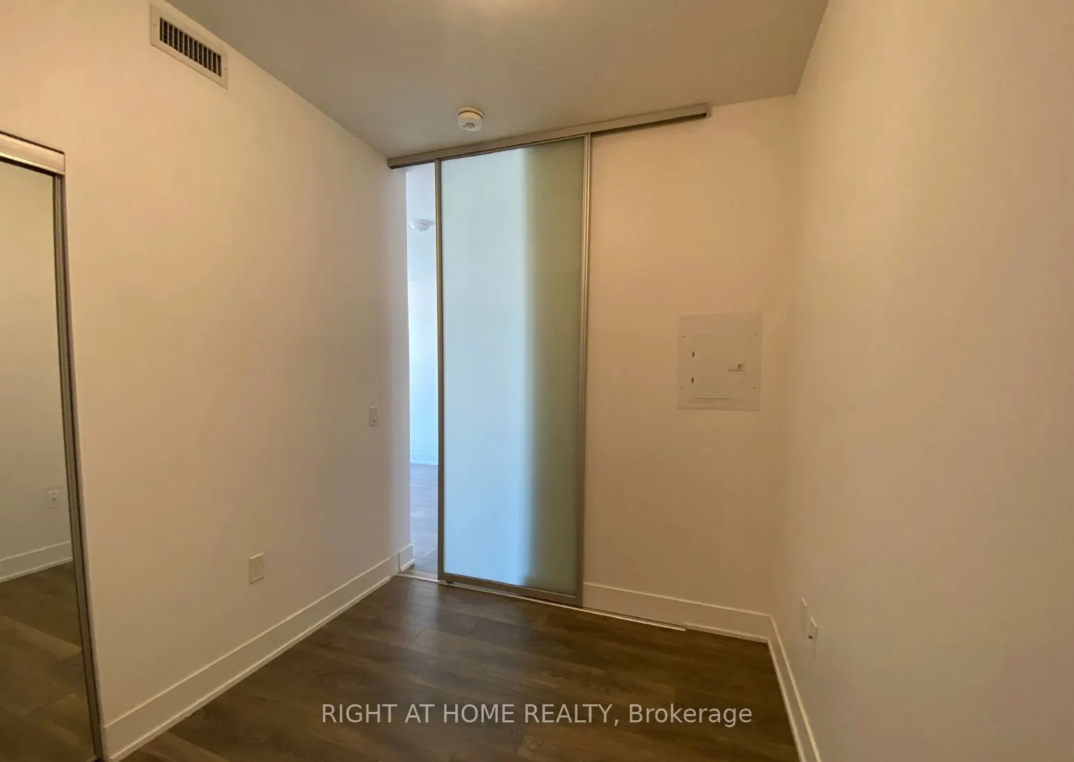 2916 Highway 7 Road W, #411
