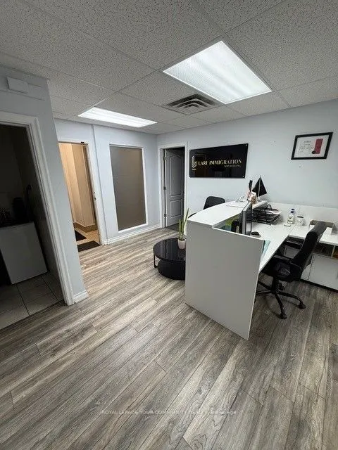 10212 Yonge Street, #206