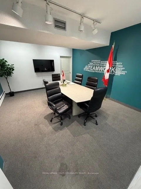 10212 Yonge Street, #206