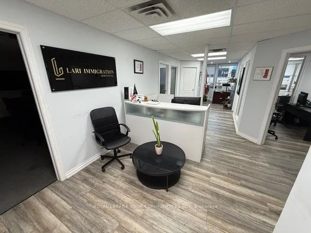 10212 Yonge Street, #206