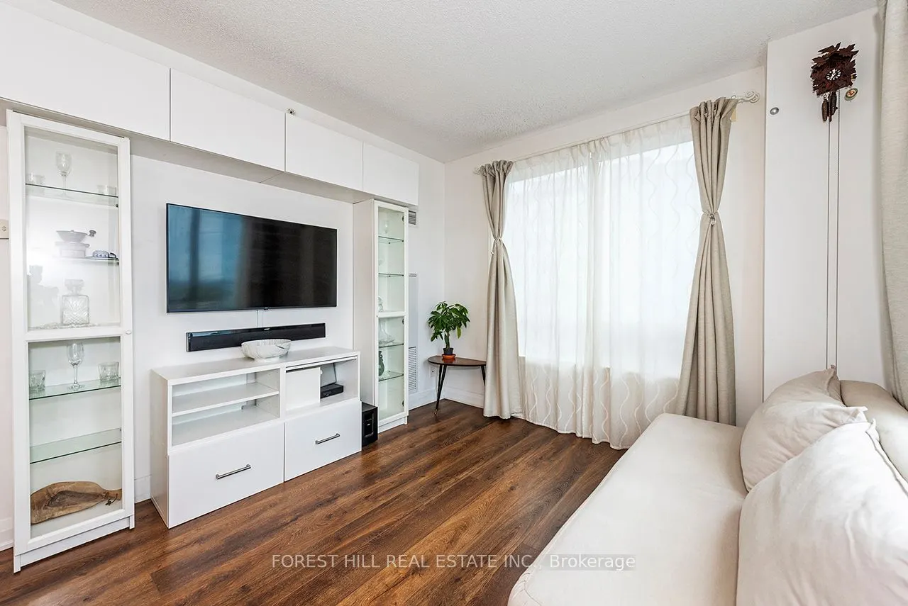 7165 Yonge Street, #733