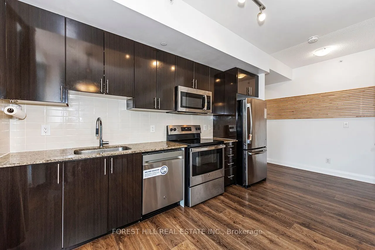 7165 Yonge Street, #733