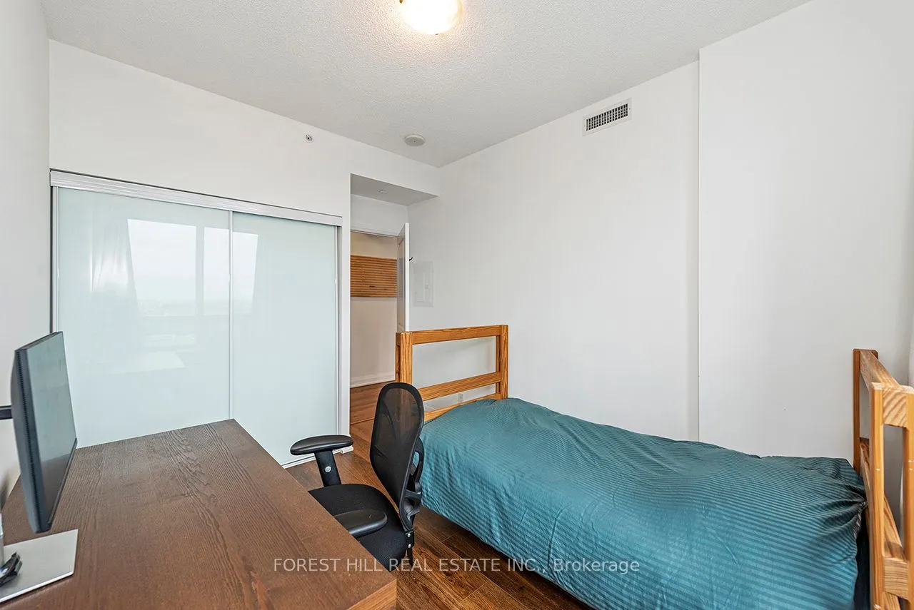7165 Yonge Street, #733