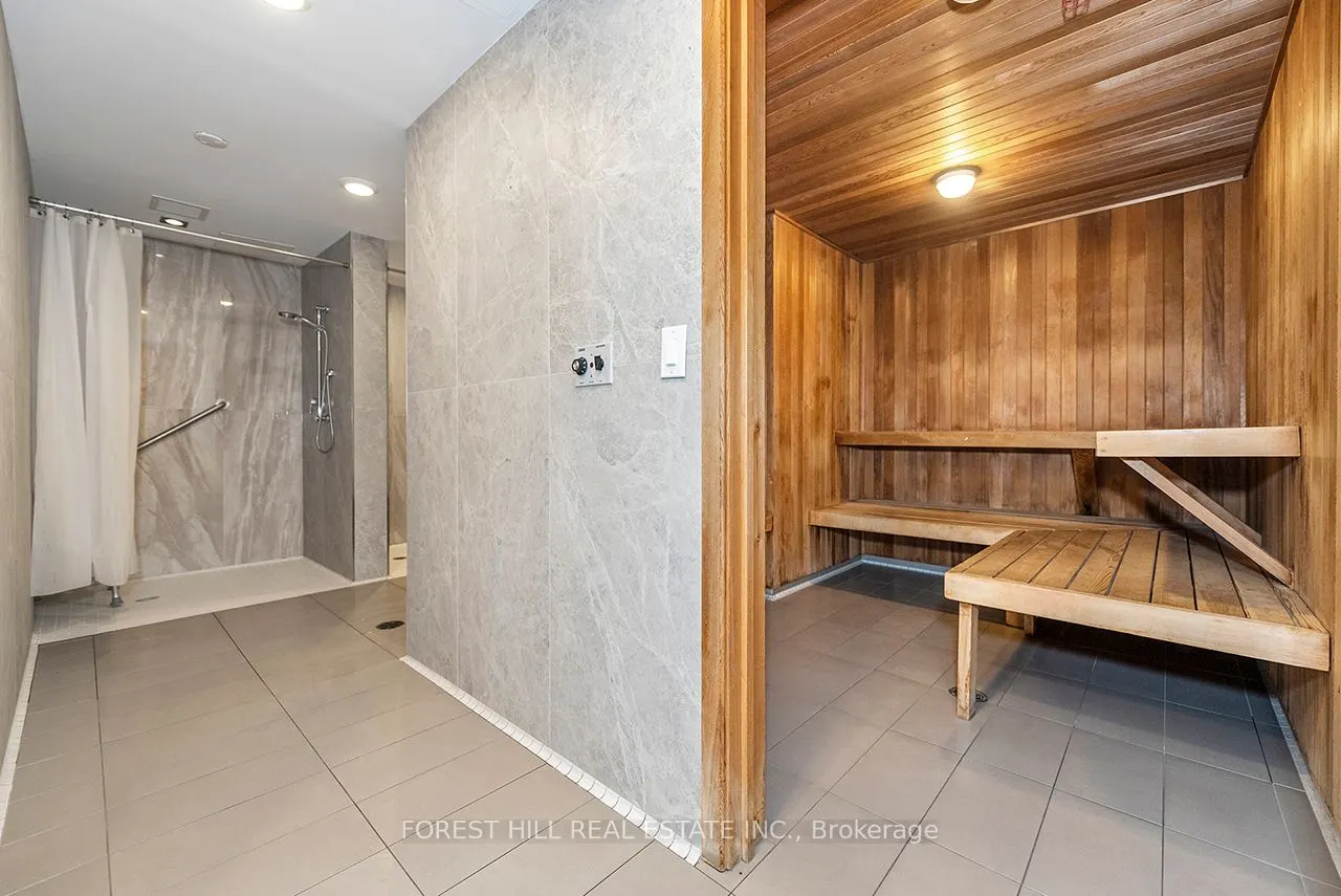 7165 Yonge Street, #733