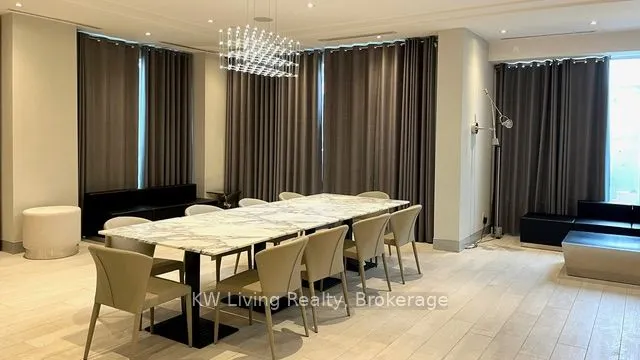 390 Highway 7 E, #TH7