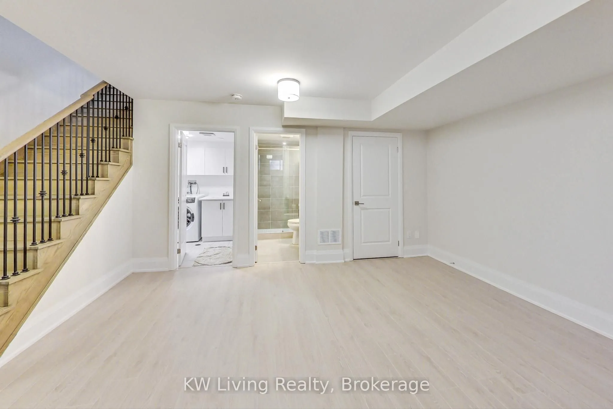 390 Highway 7 E, #TH7