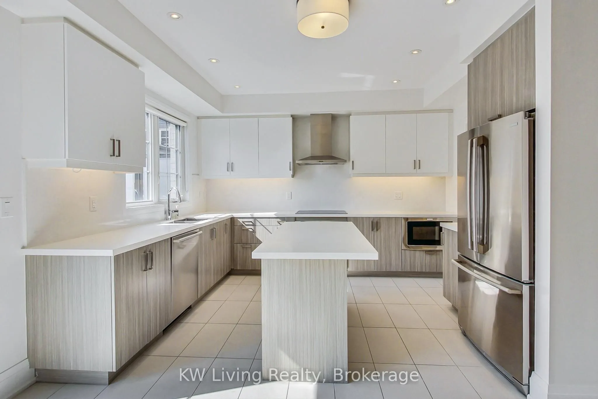 390 Highway 7 E, #TH7