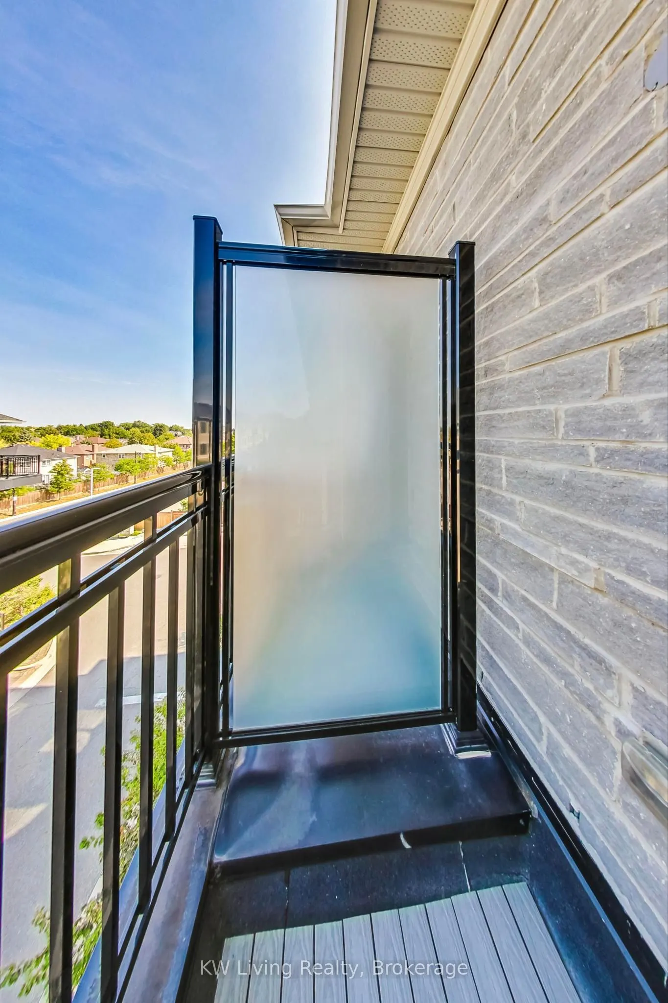 390 Highway 7 E, #TH7