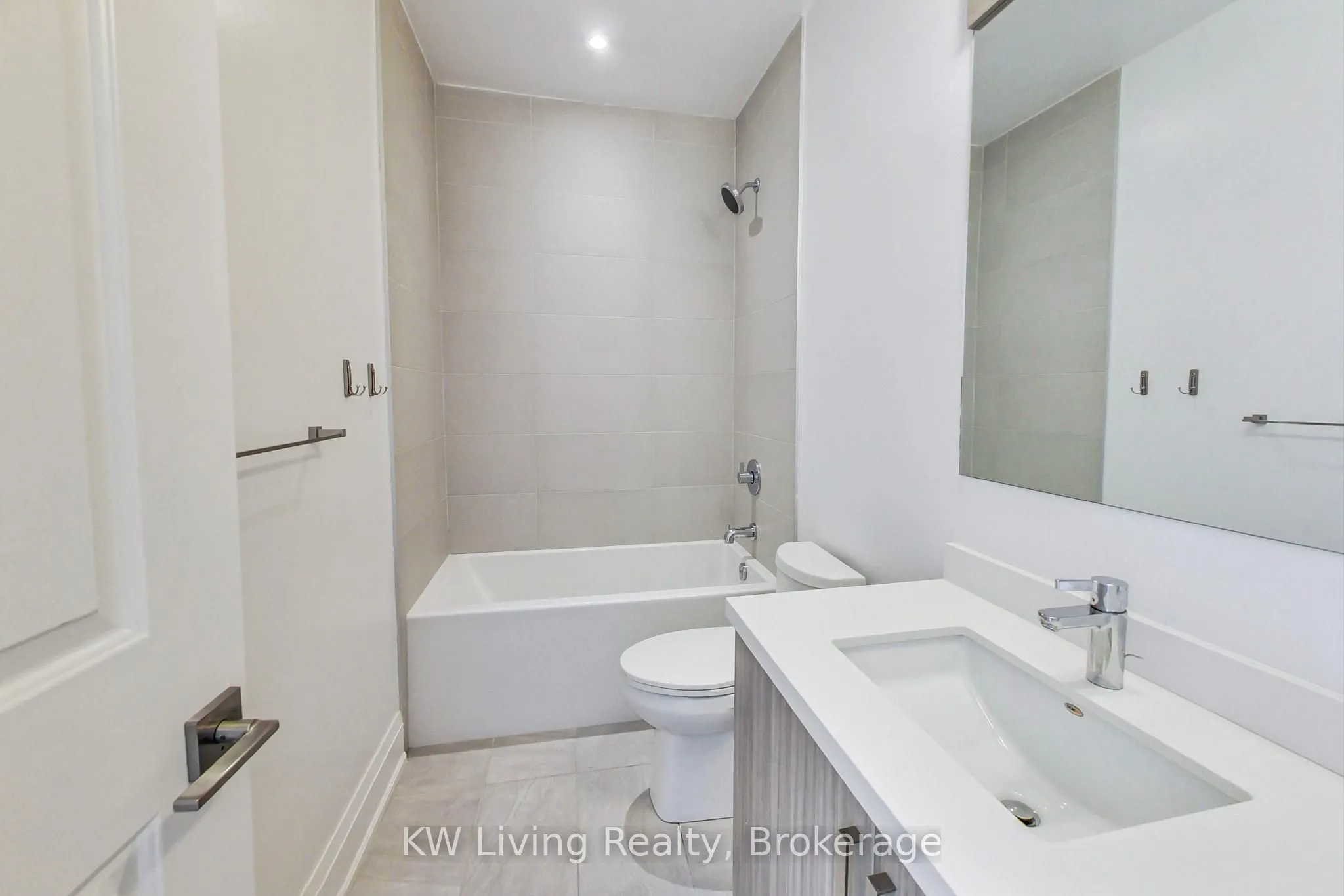 390 Highway 7 E, #TH7