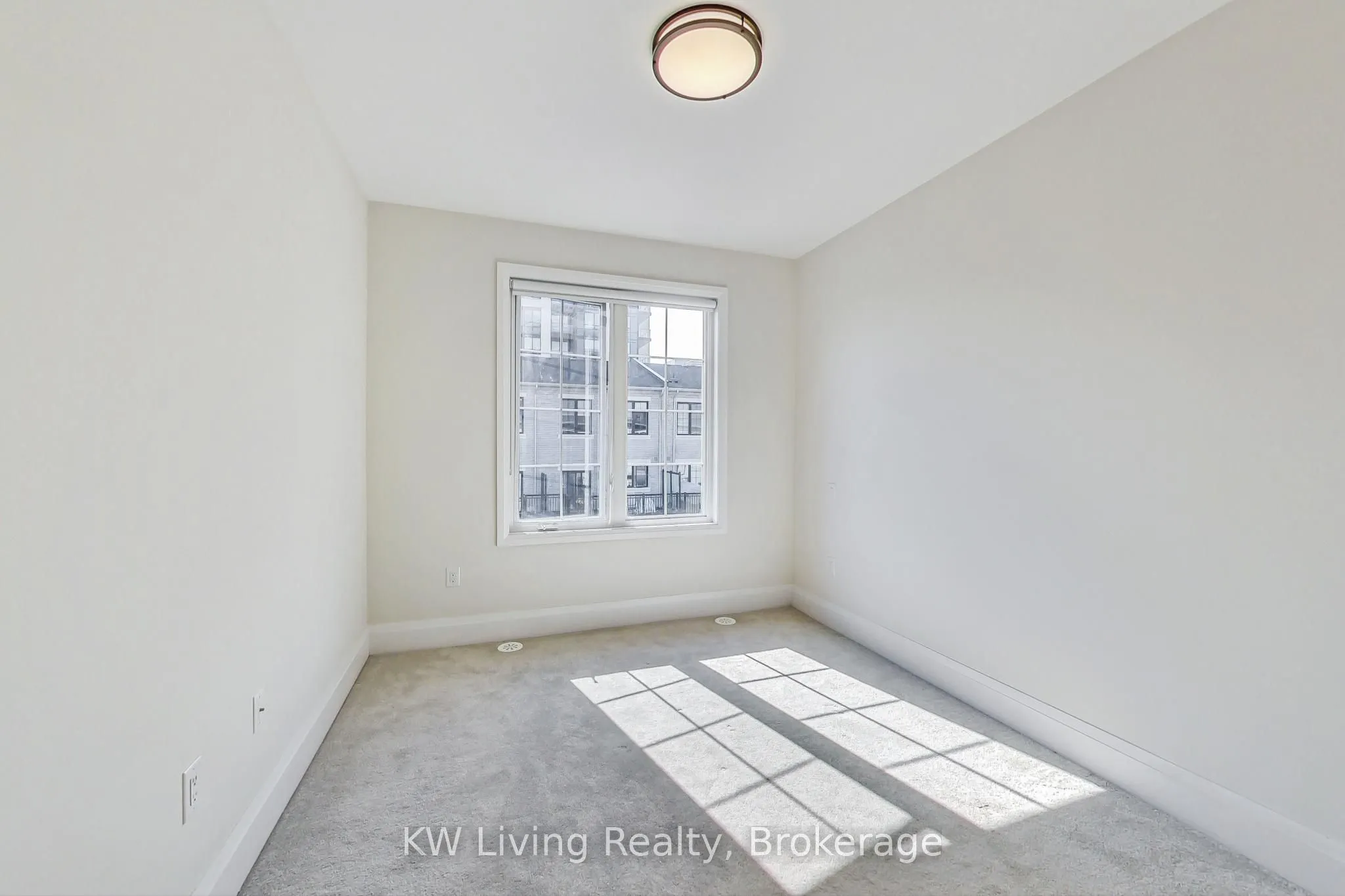 390 Highway 7 E, #TH7