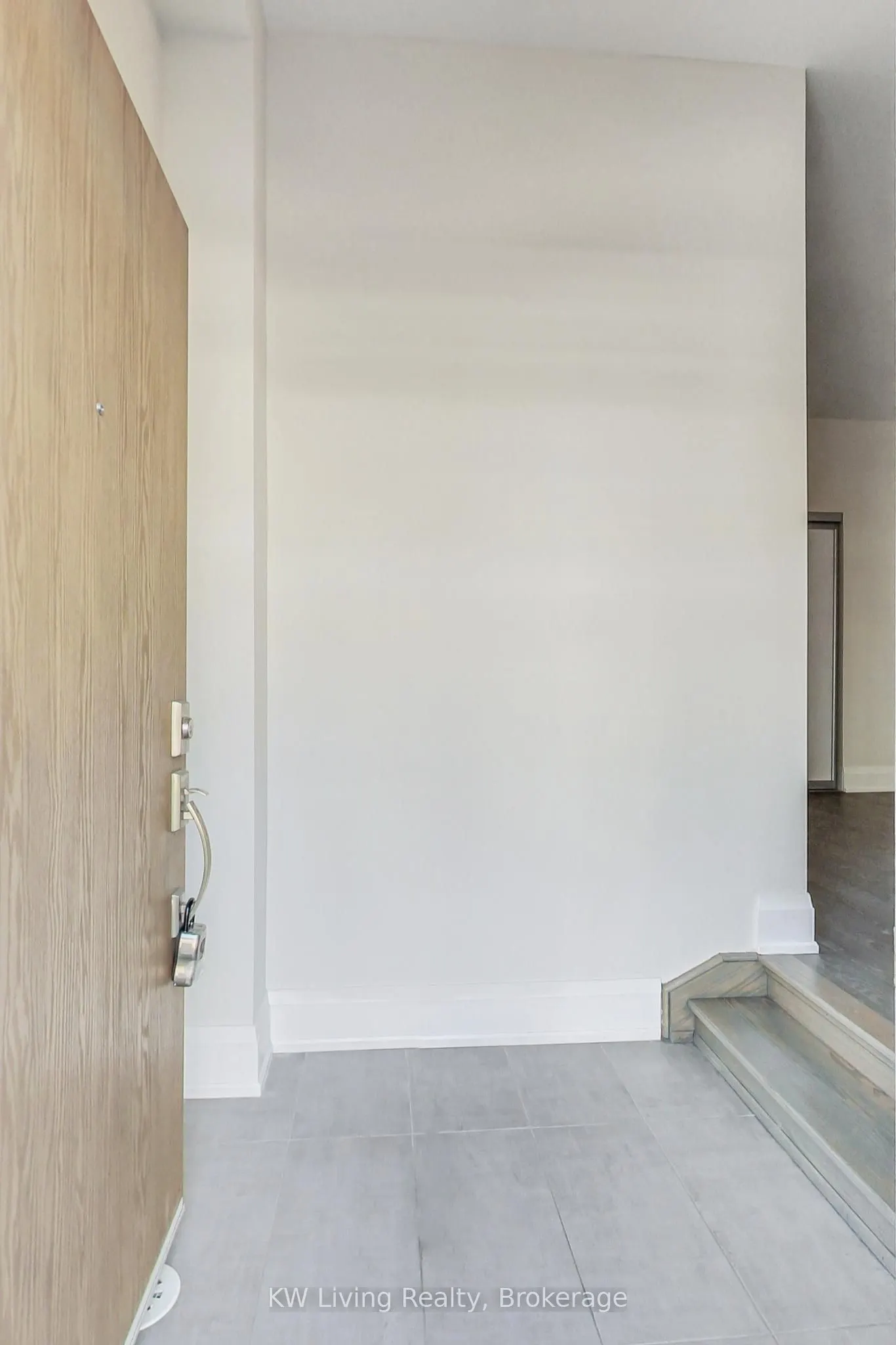 390 Highway 7 E, #TH7