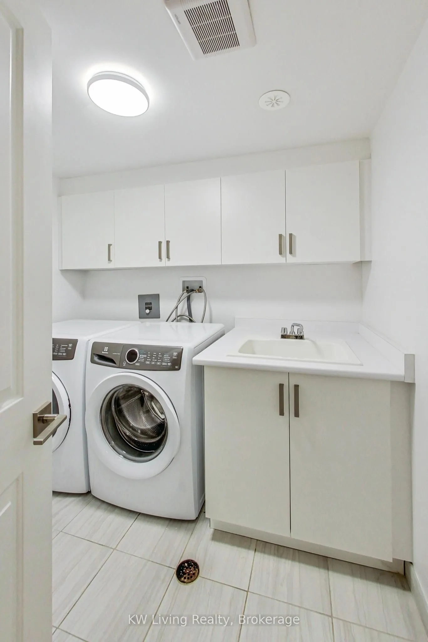 390 Highway 7 E, #TH7