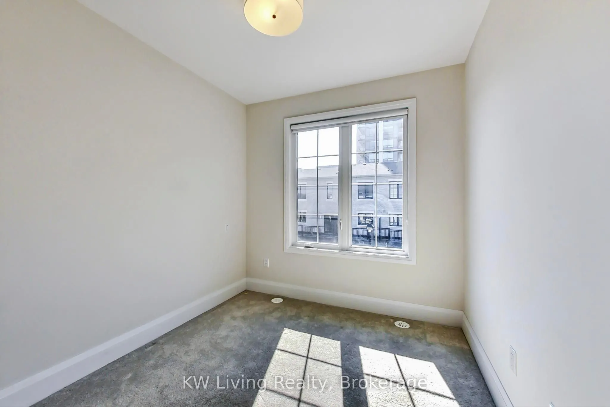 390 Highway 7 E, #TH7