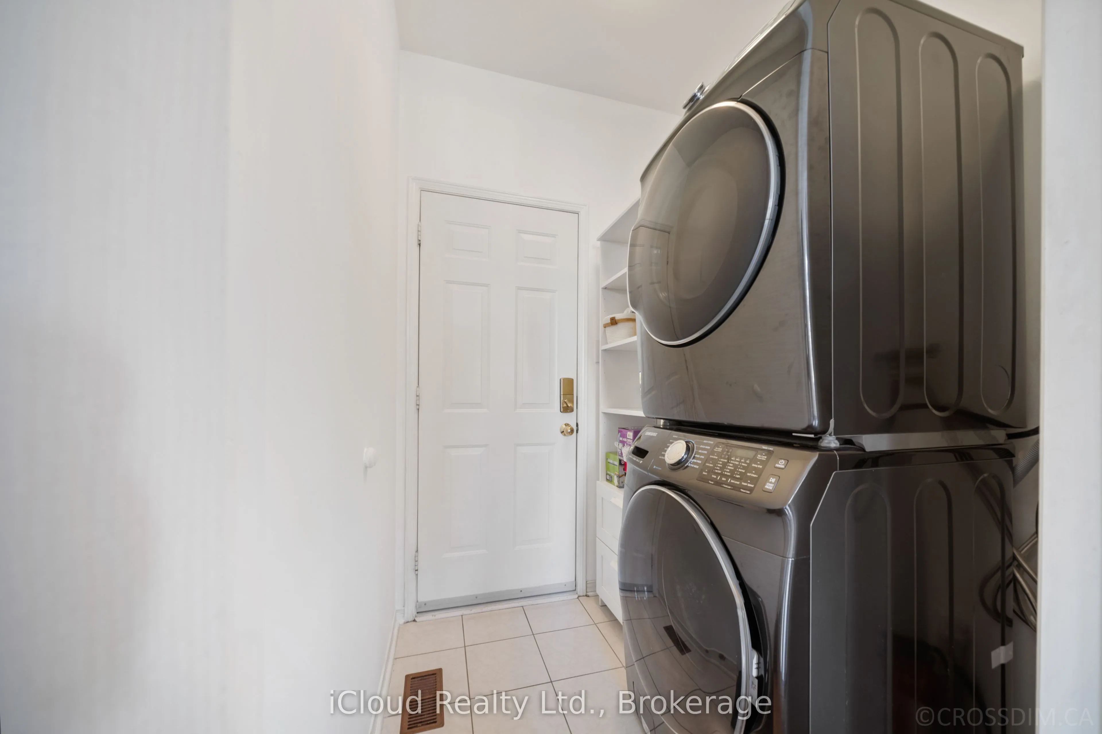 60 Tuscana Boulevard