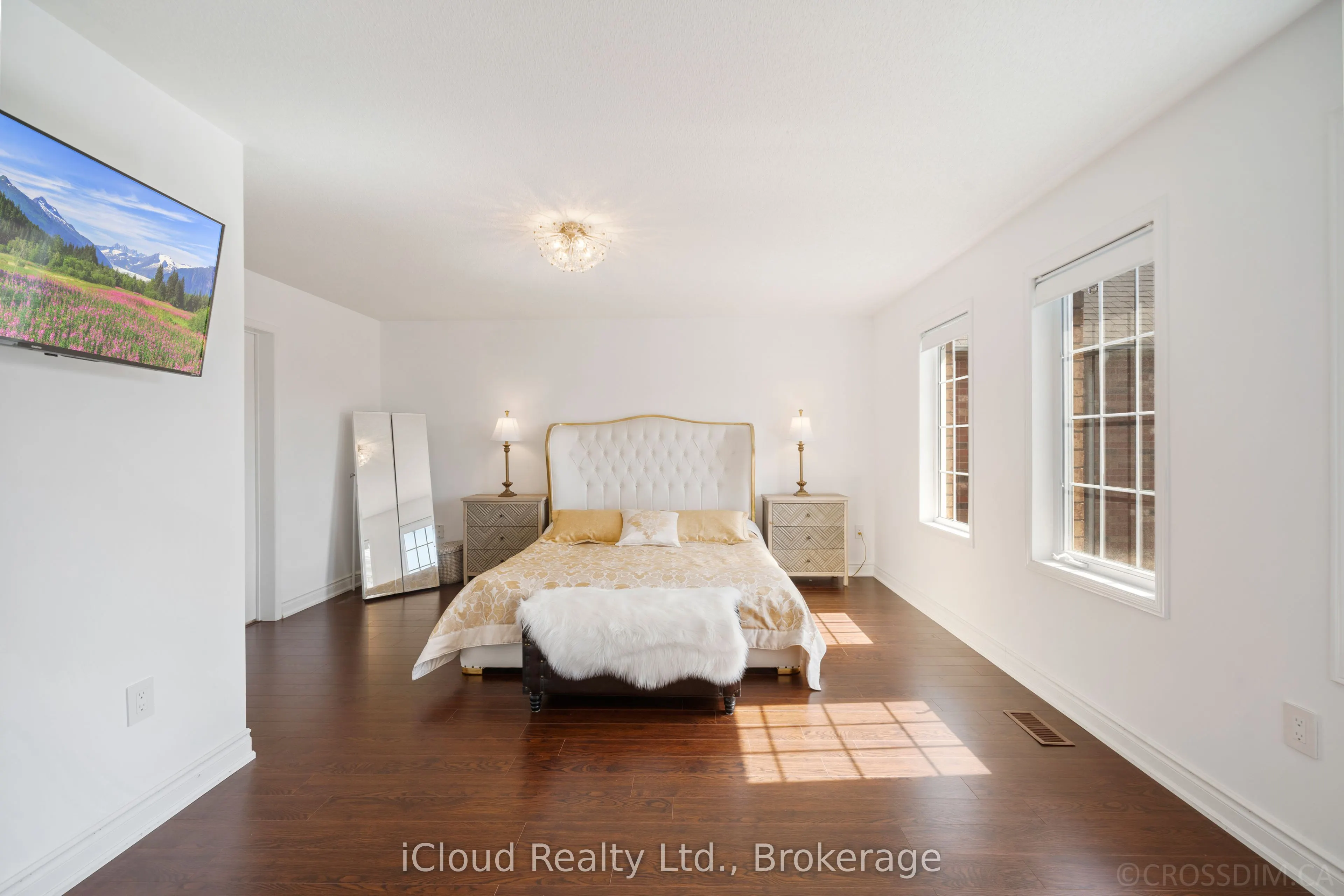 60 Tuscana Boulevard