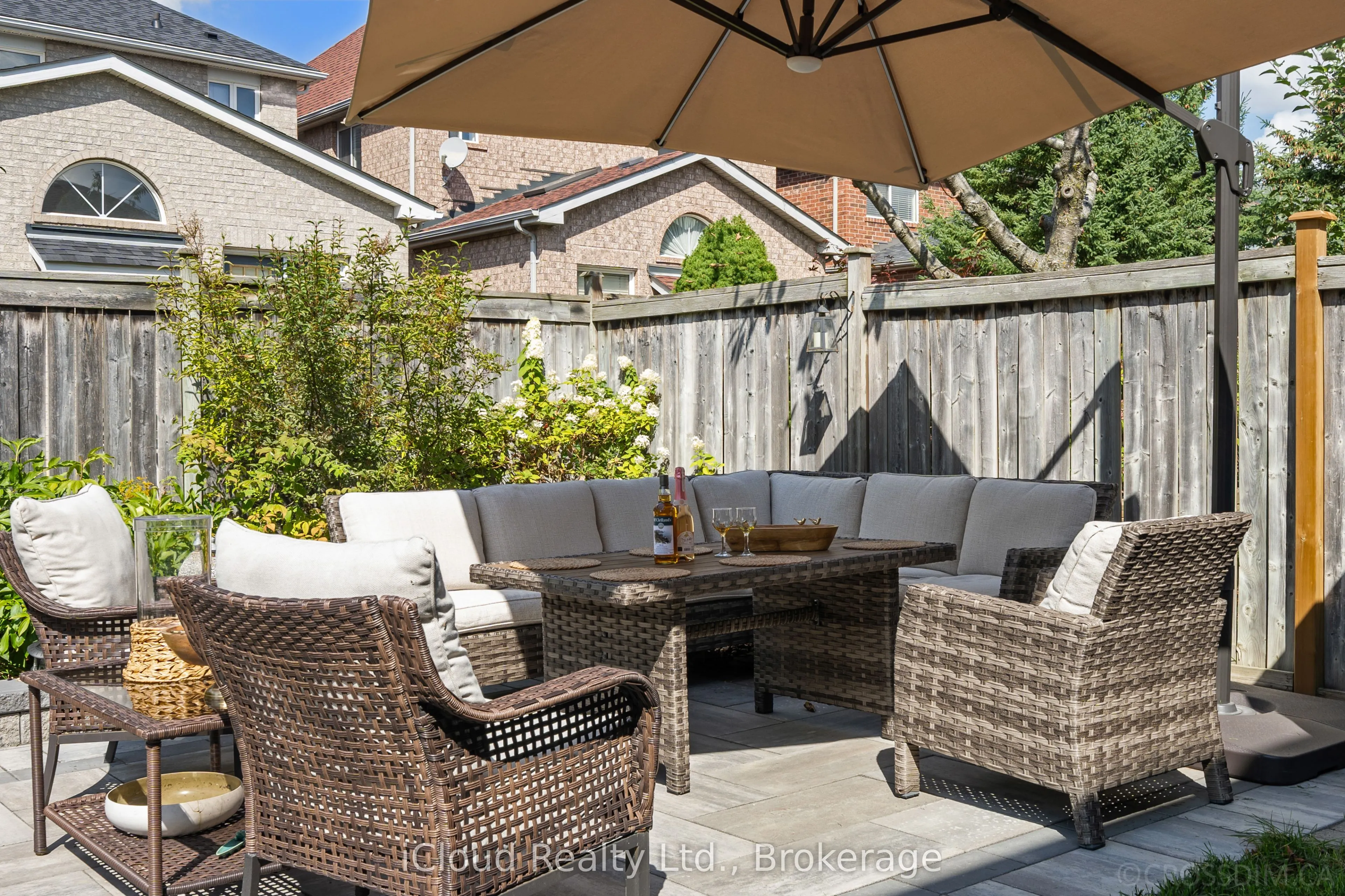 60 Tuscana Boulevard