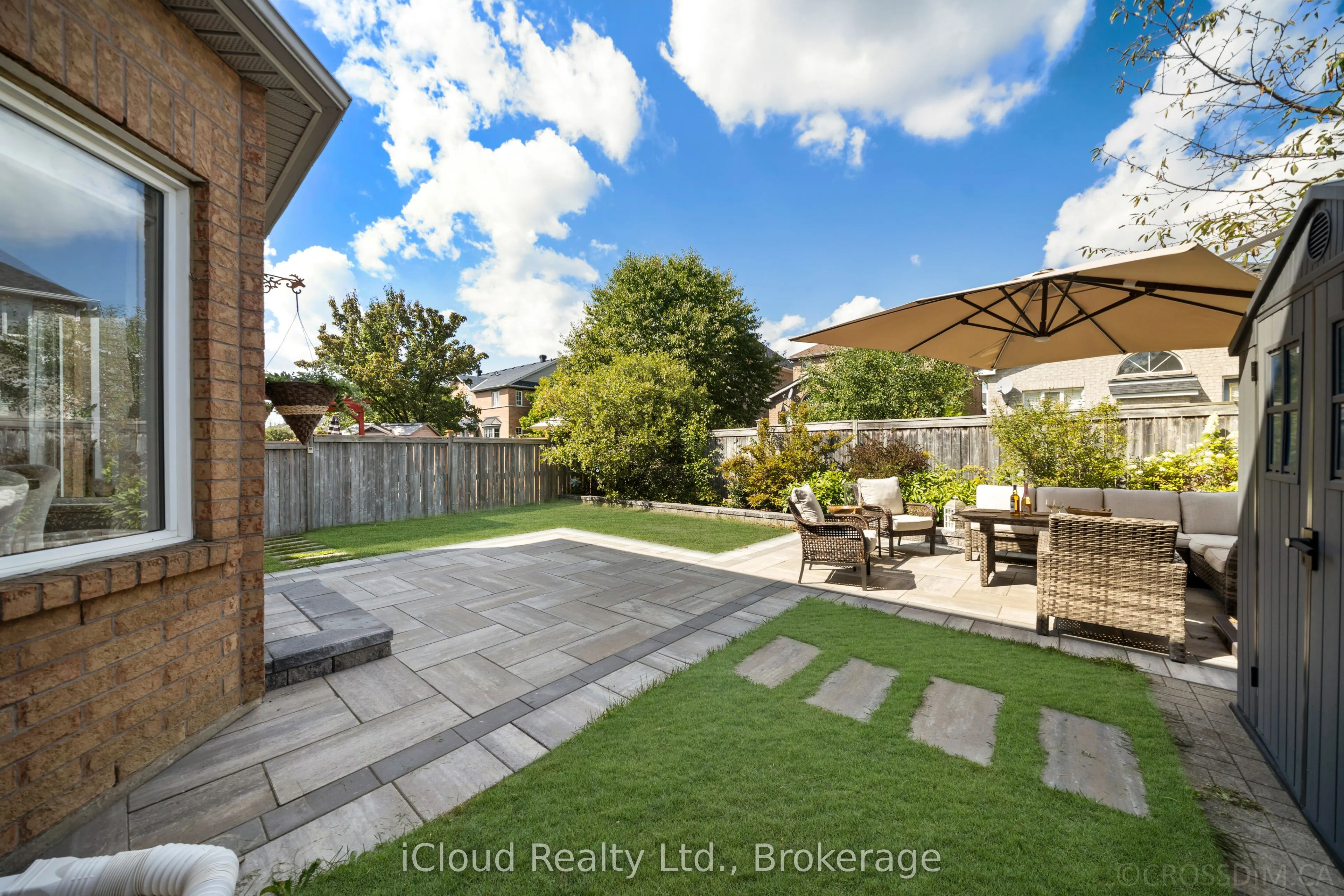 60 Tuscana Boulevard