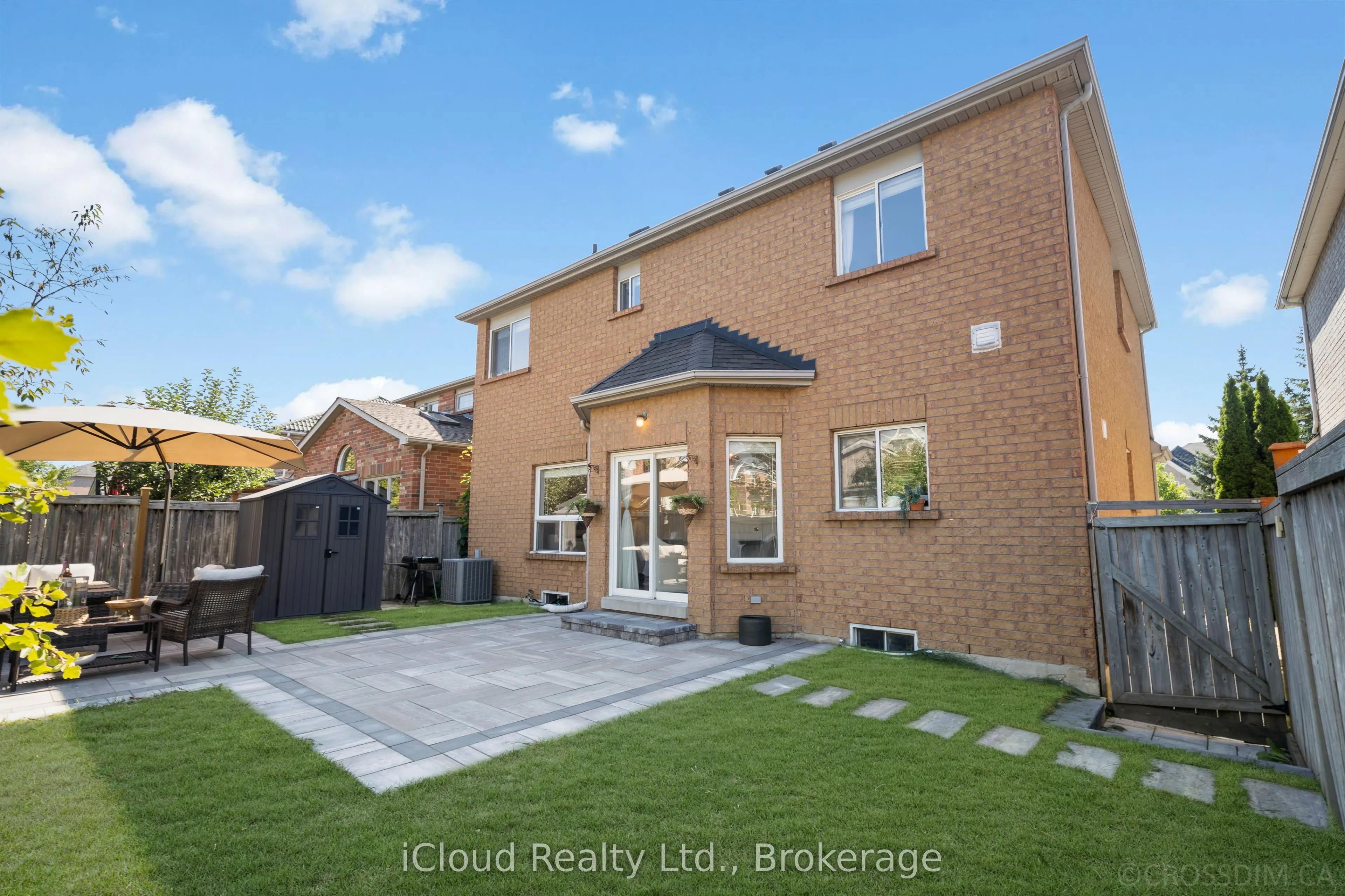 60 Tuscana Boulevard