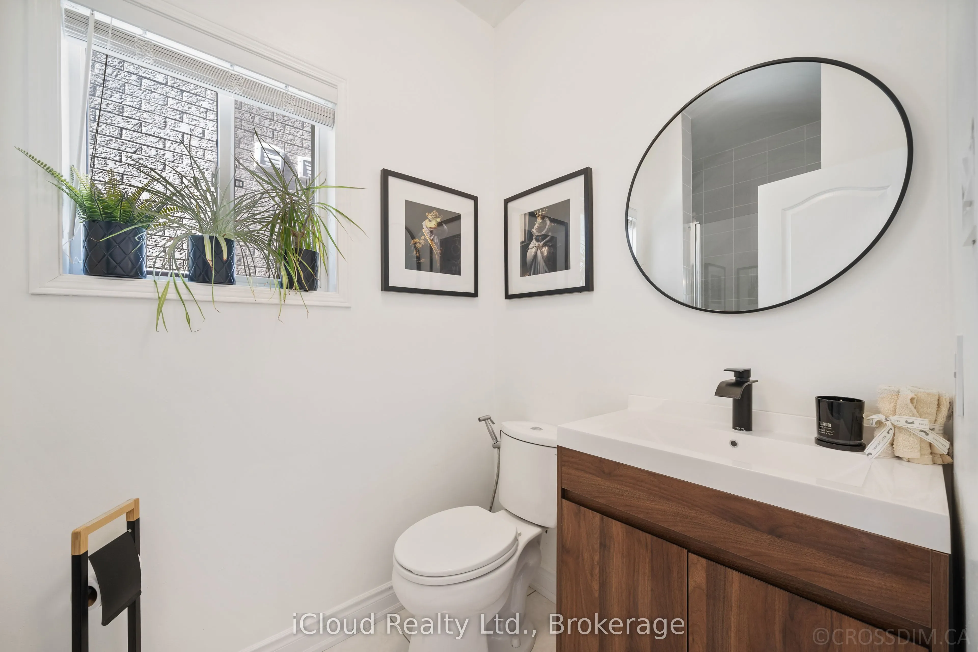 60 Tuscana Boulevard