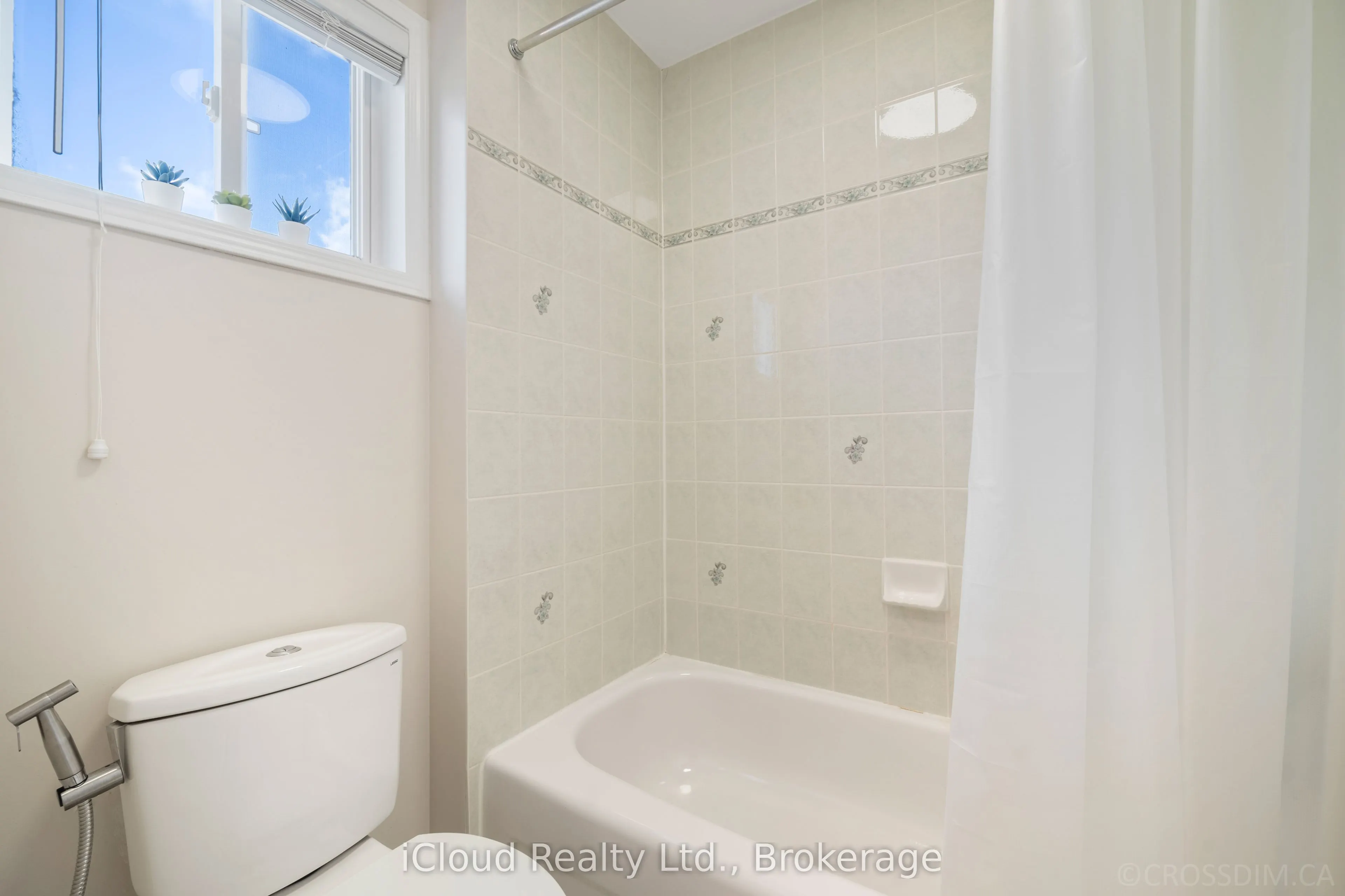 60 Tuscana Boulevard