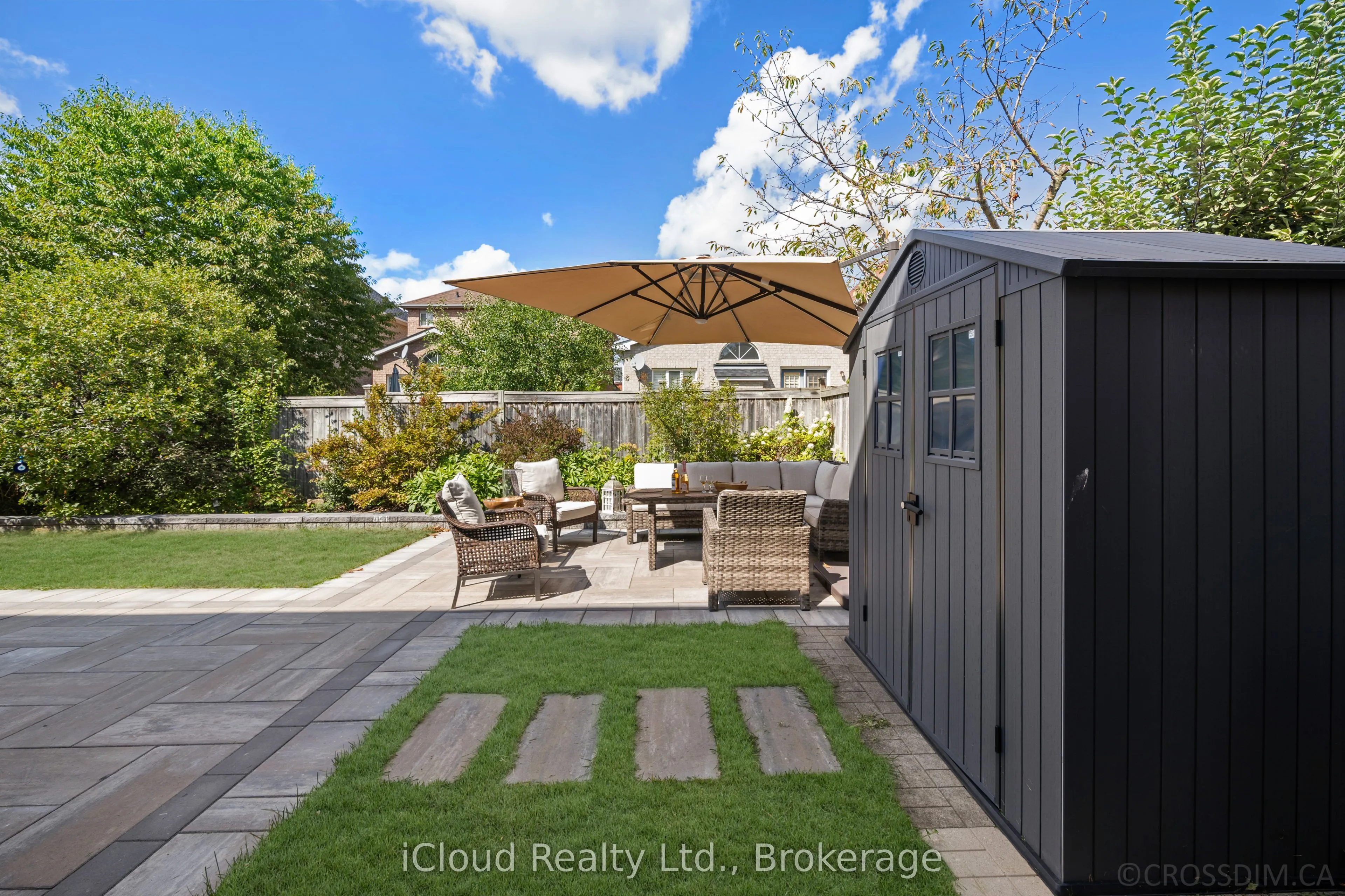 60 Tuscana Boulevard