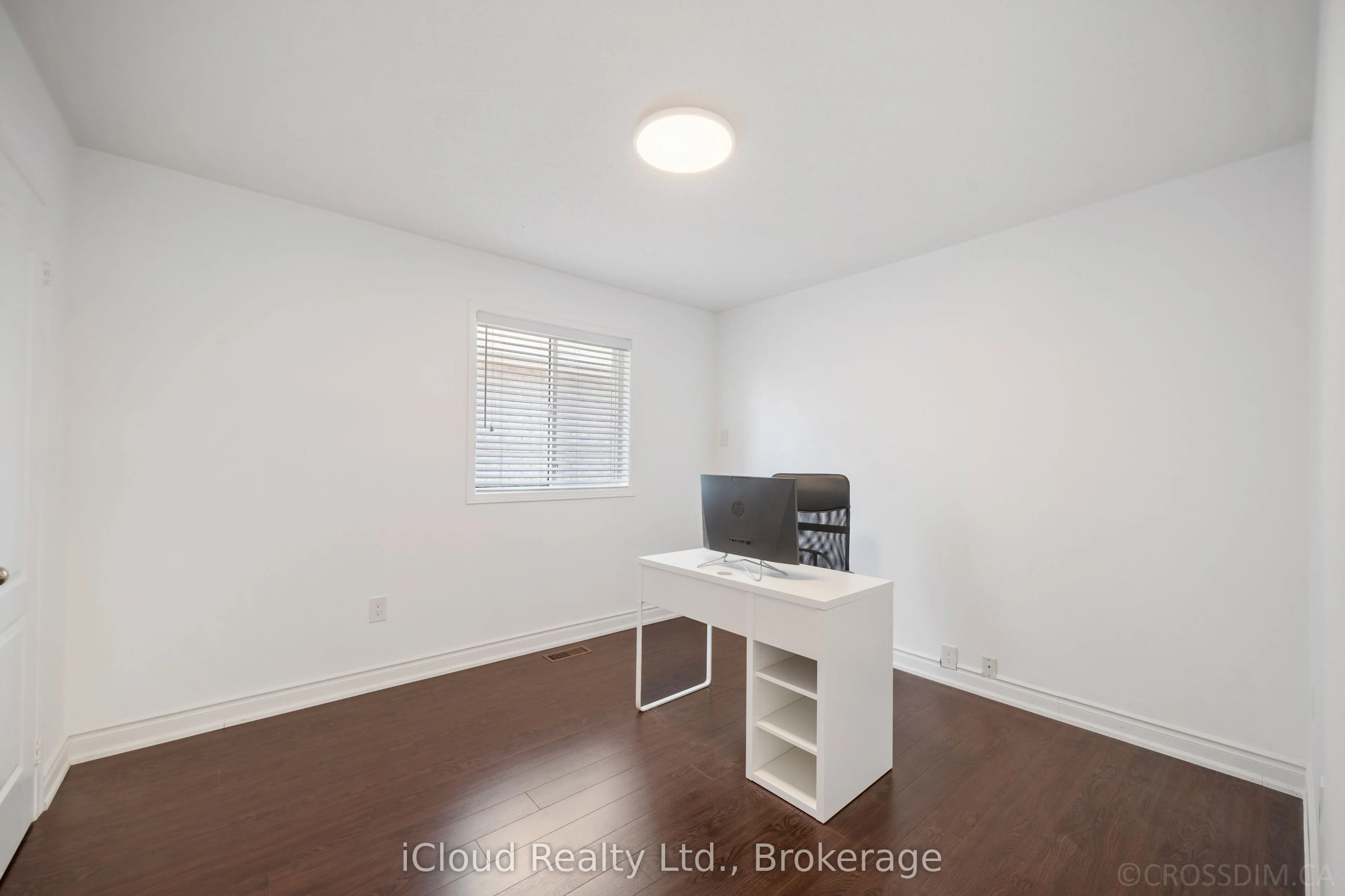 60 Tuscana Boulevard