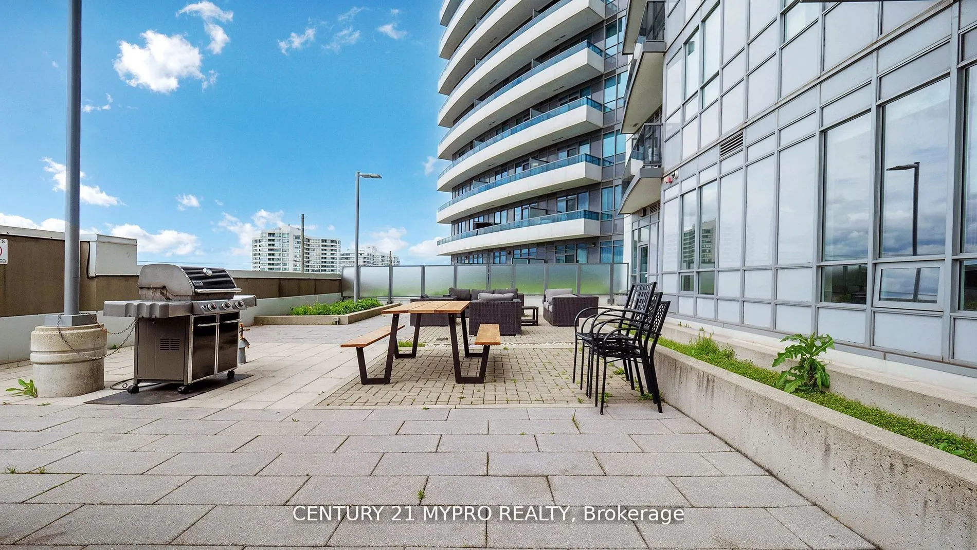 7171 Yonge Street N, #2807