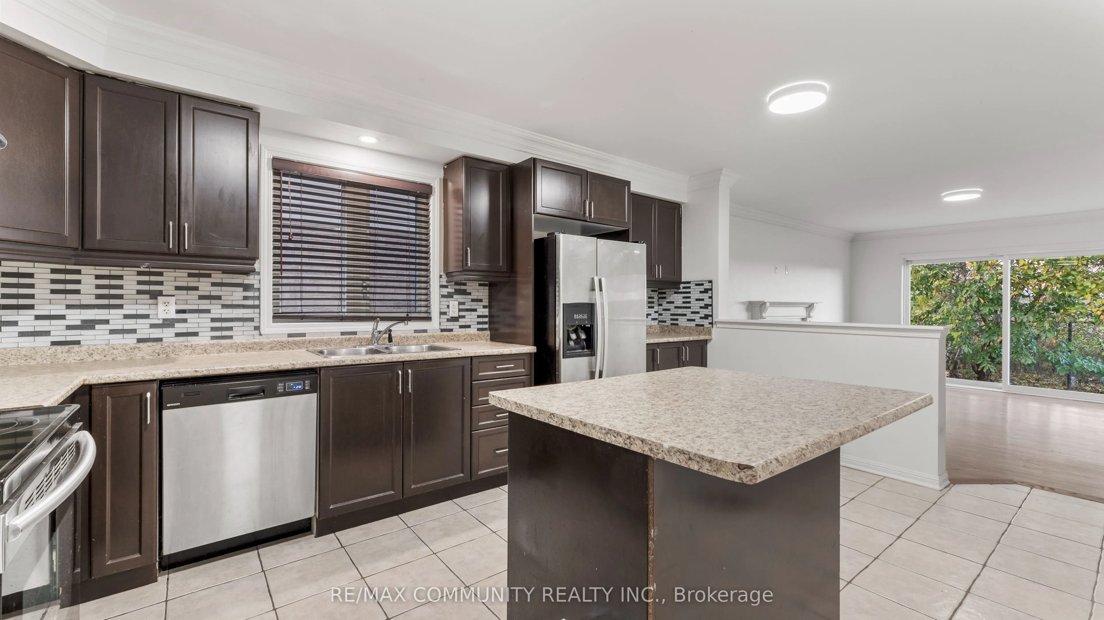 76 John W Taylor Avenue