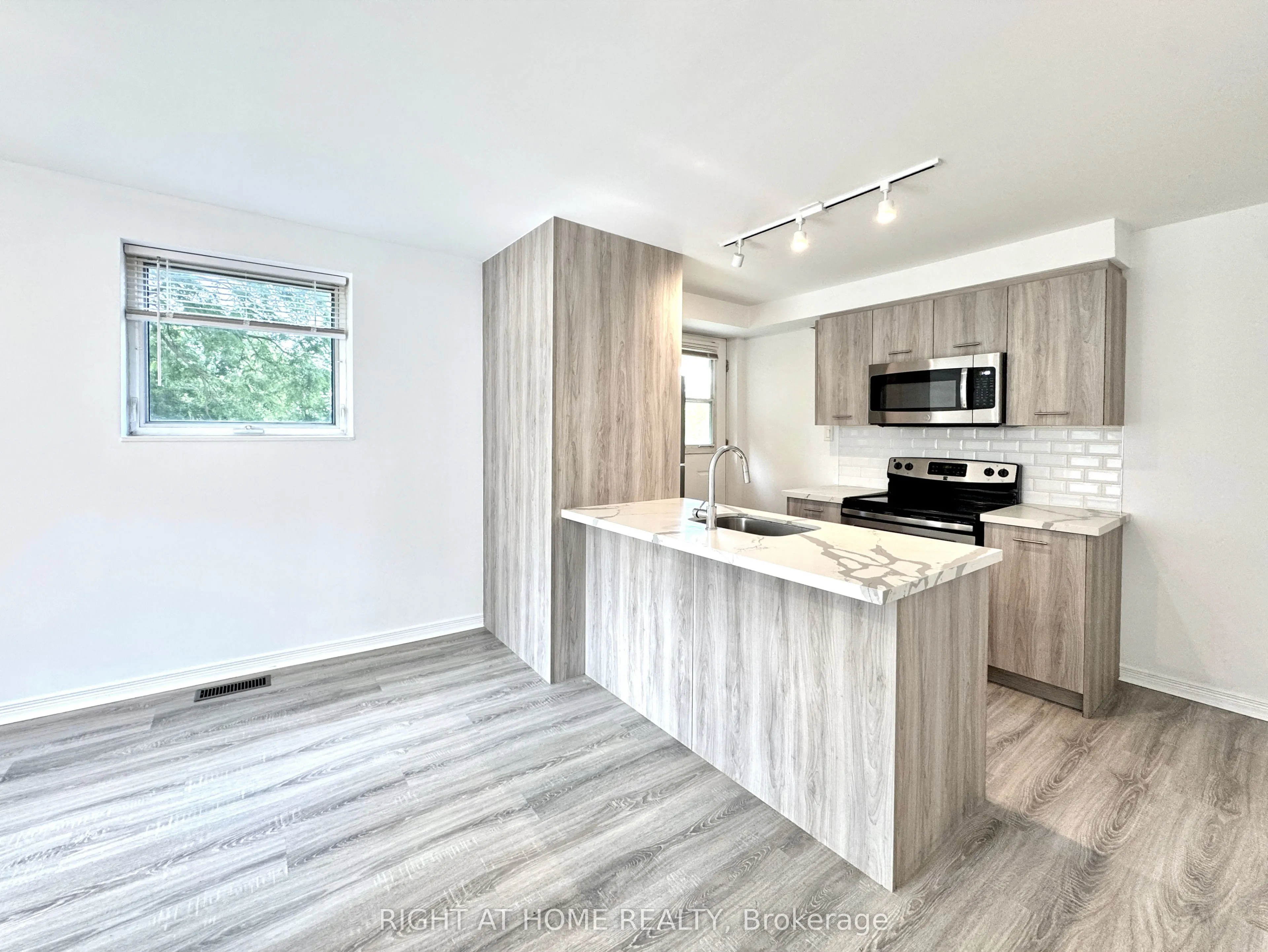 469 Queen Street, #A