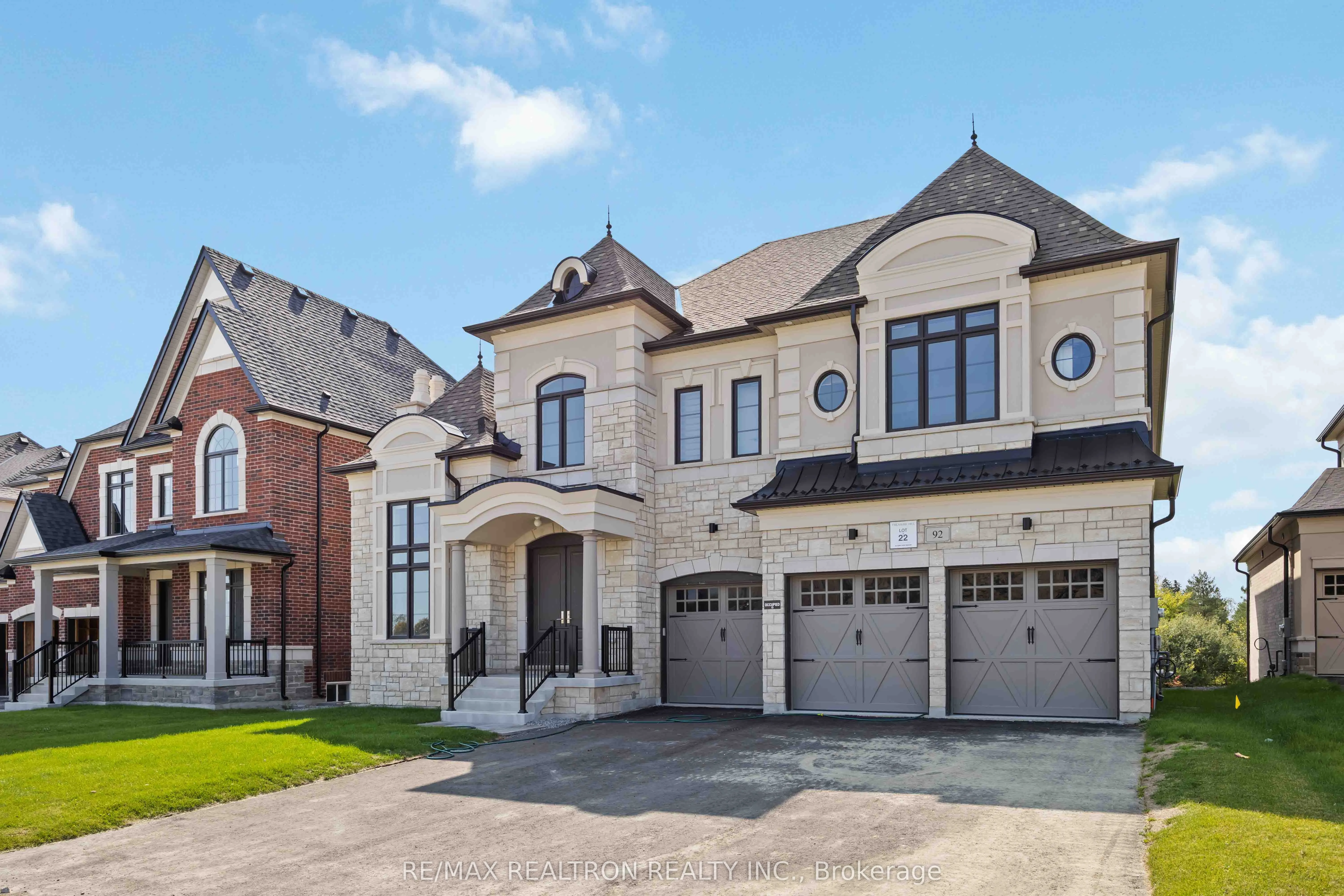 92 Sunny Acre Crescent