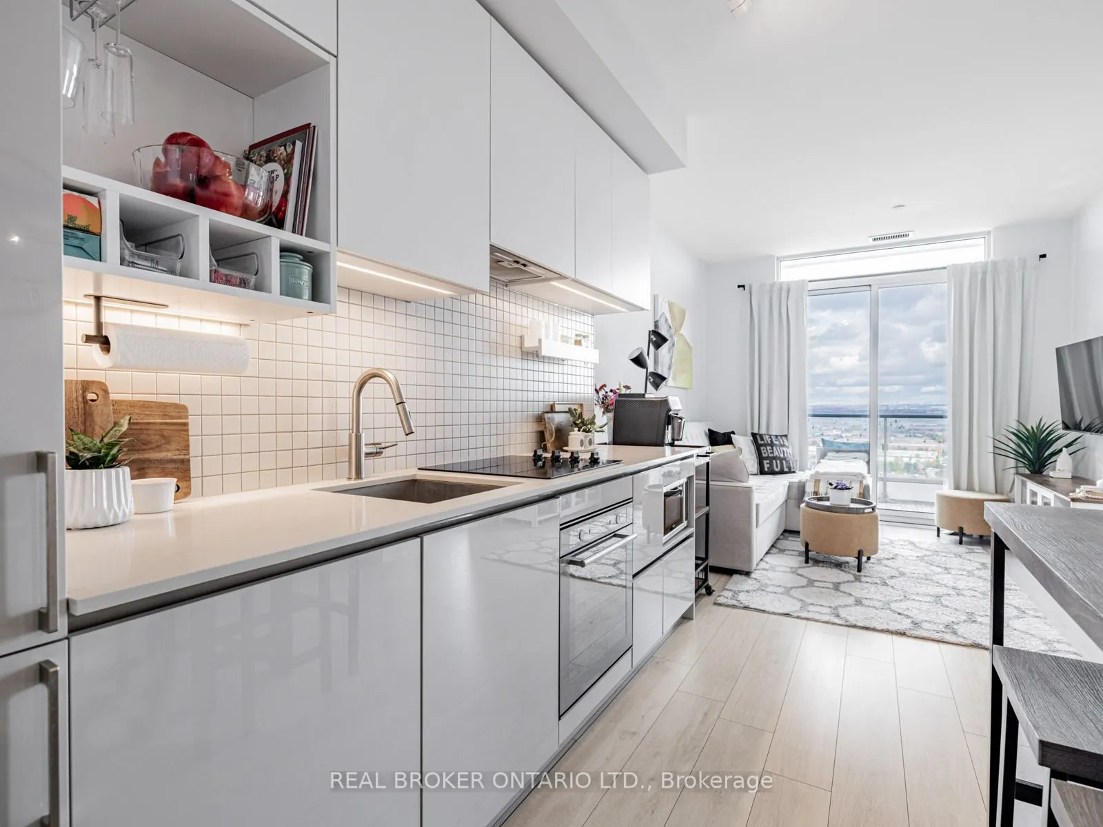 950 Portage Parkway, #2501