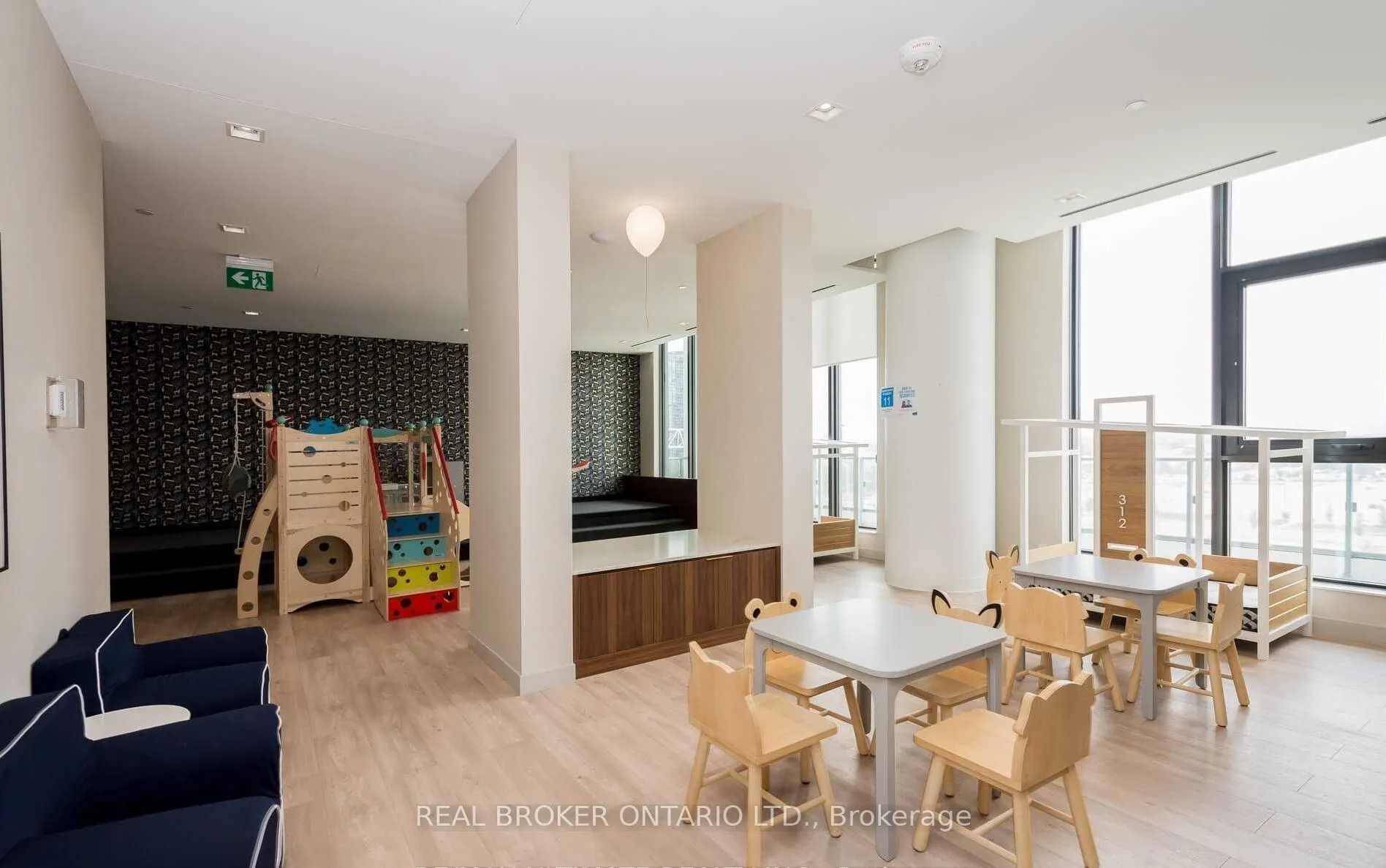 950 Portage Parkway, #2501