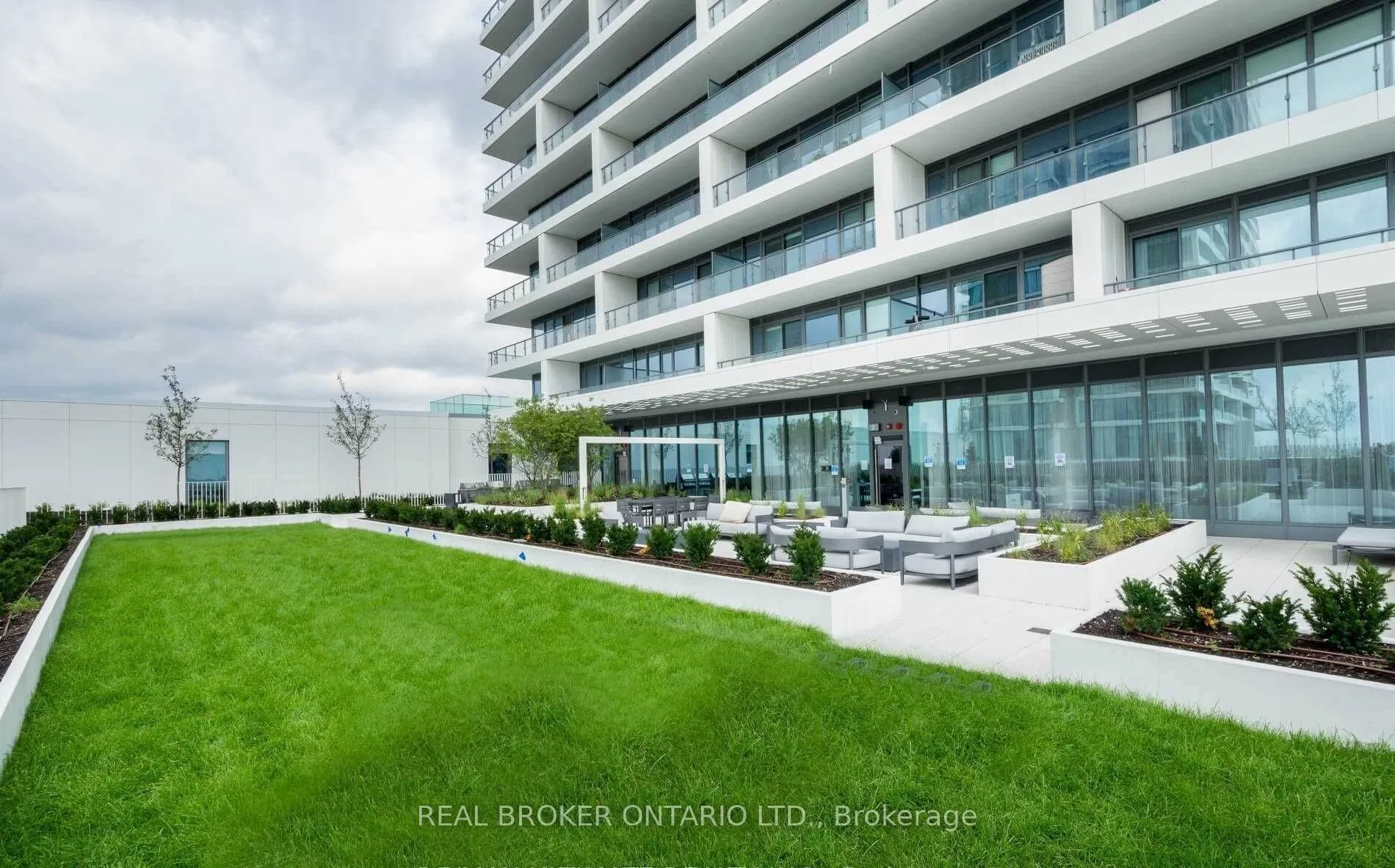 950 Portage Parkway, #2501