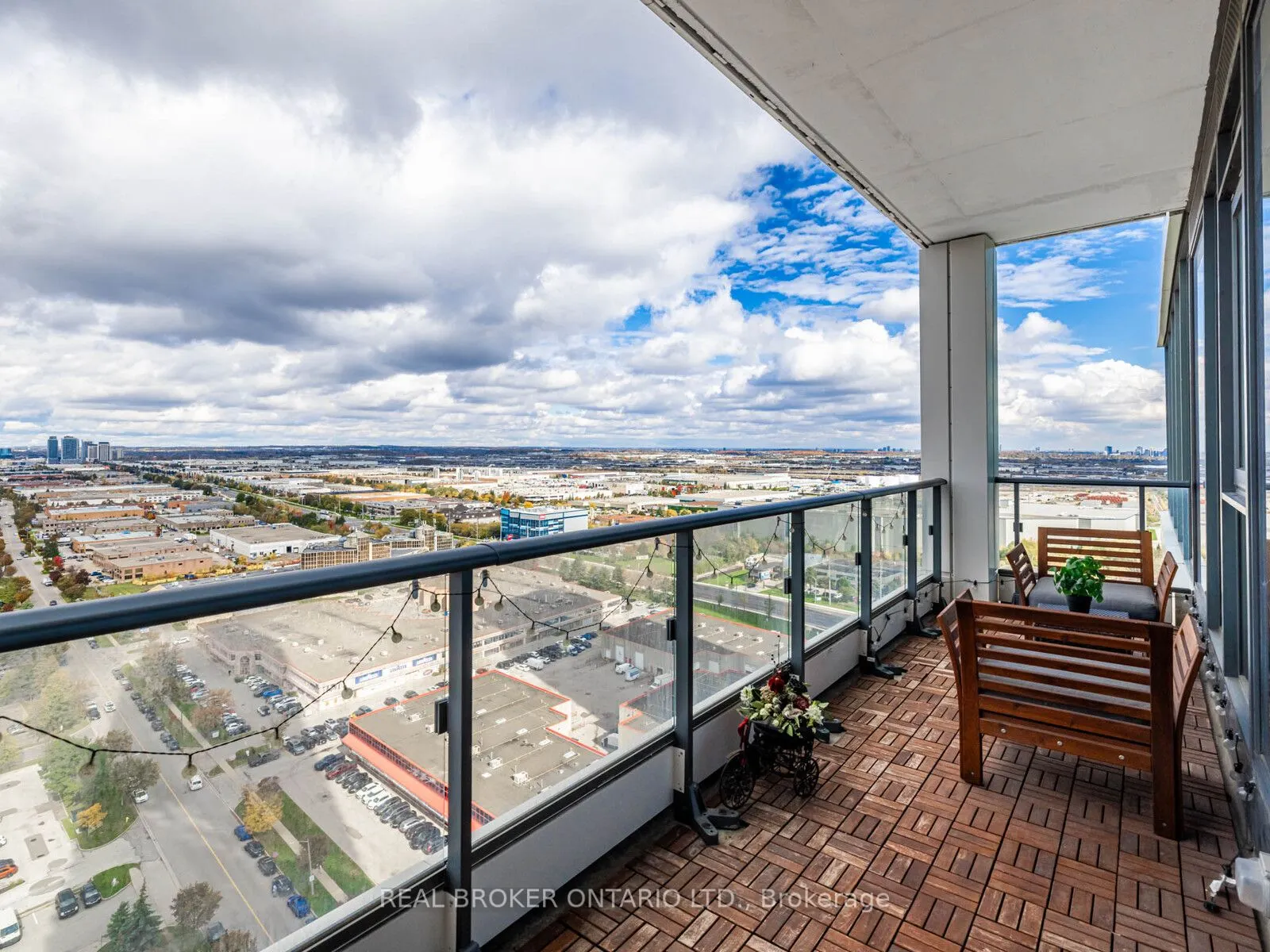 950 Portage Parkway, #2501