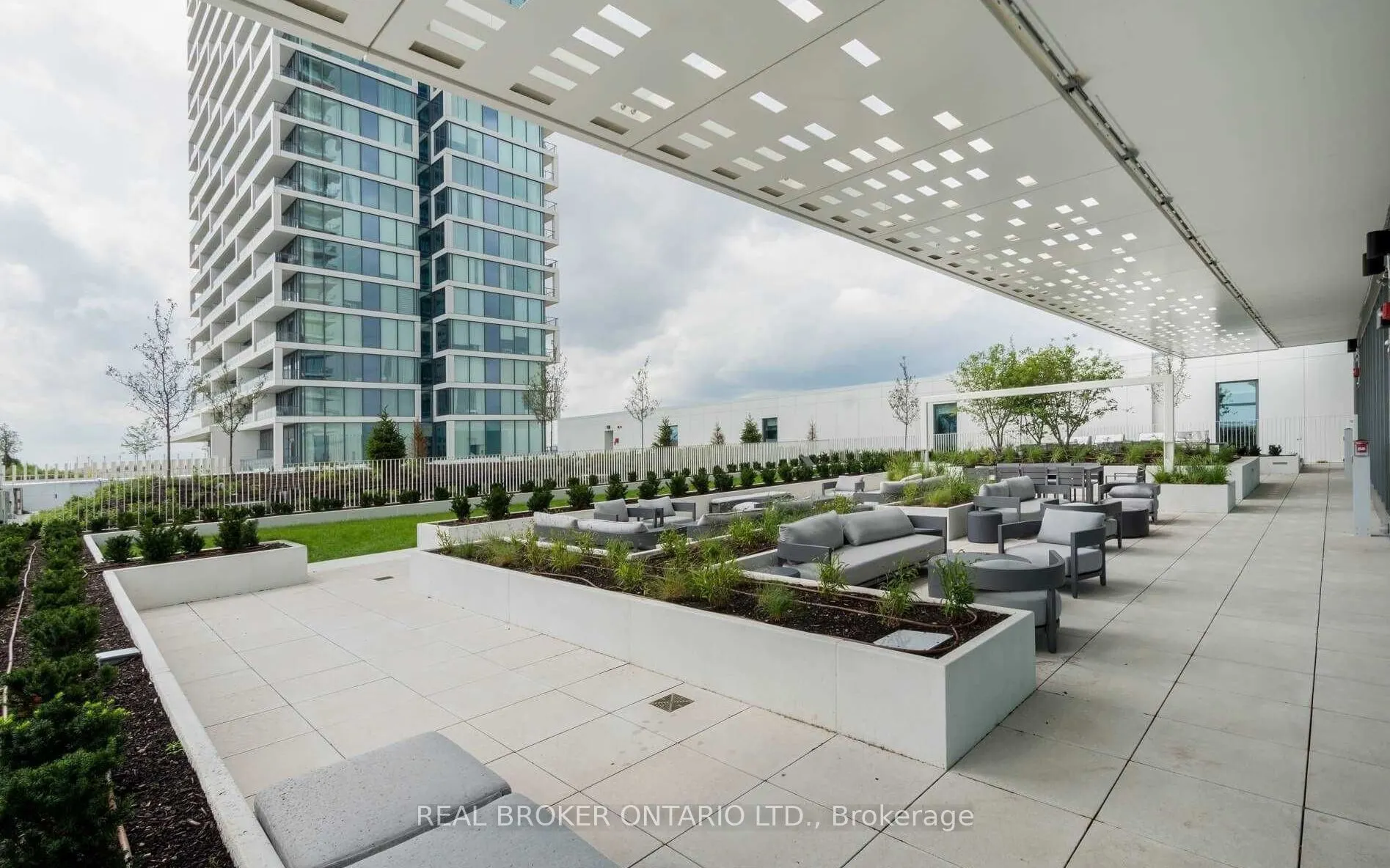 950 Portage Parkway, #2501