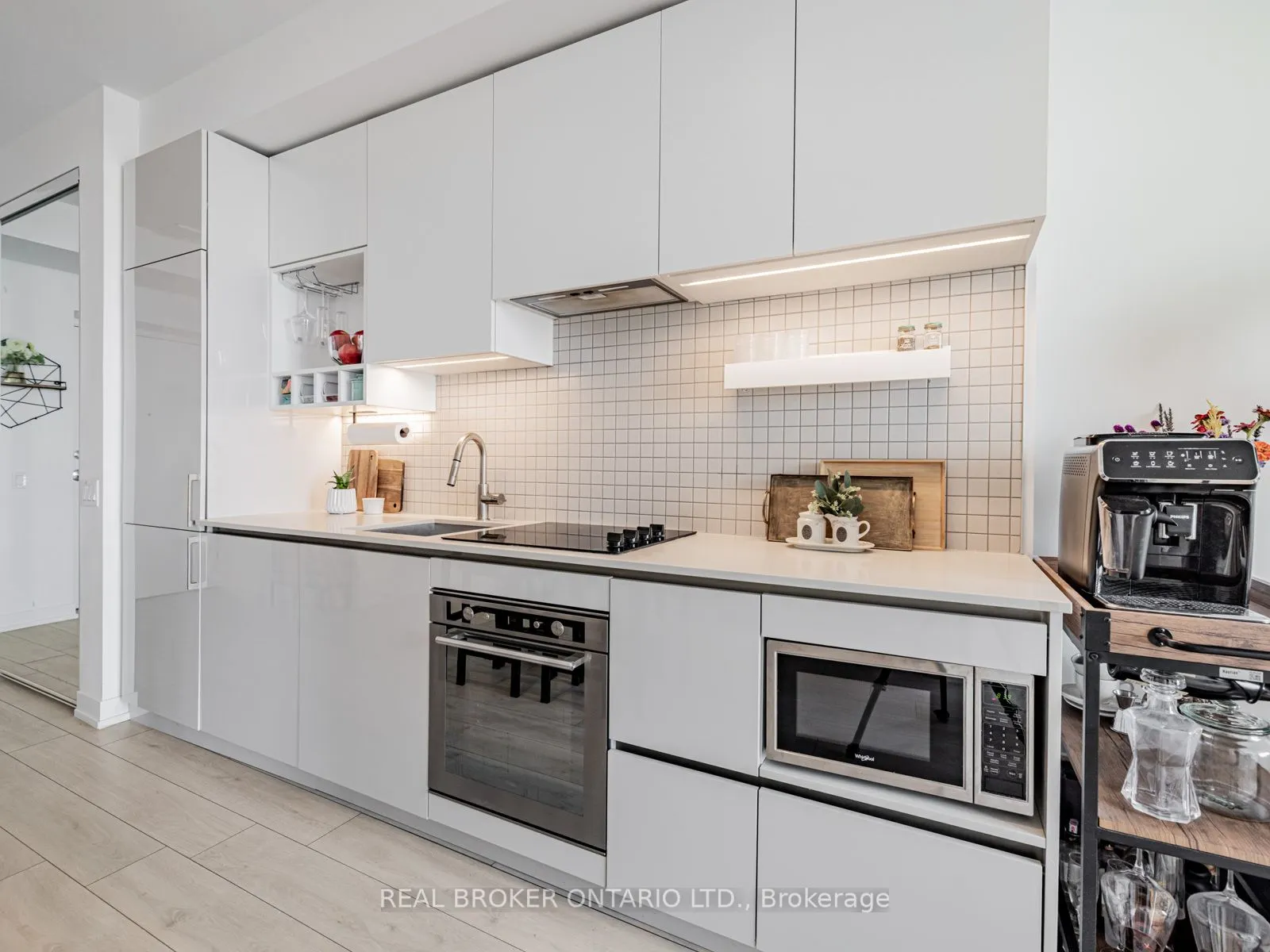 950 Portage Parkway, #2501