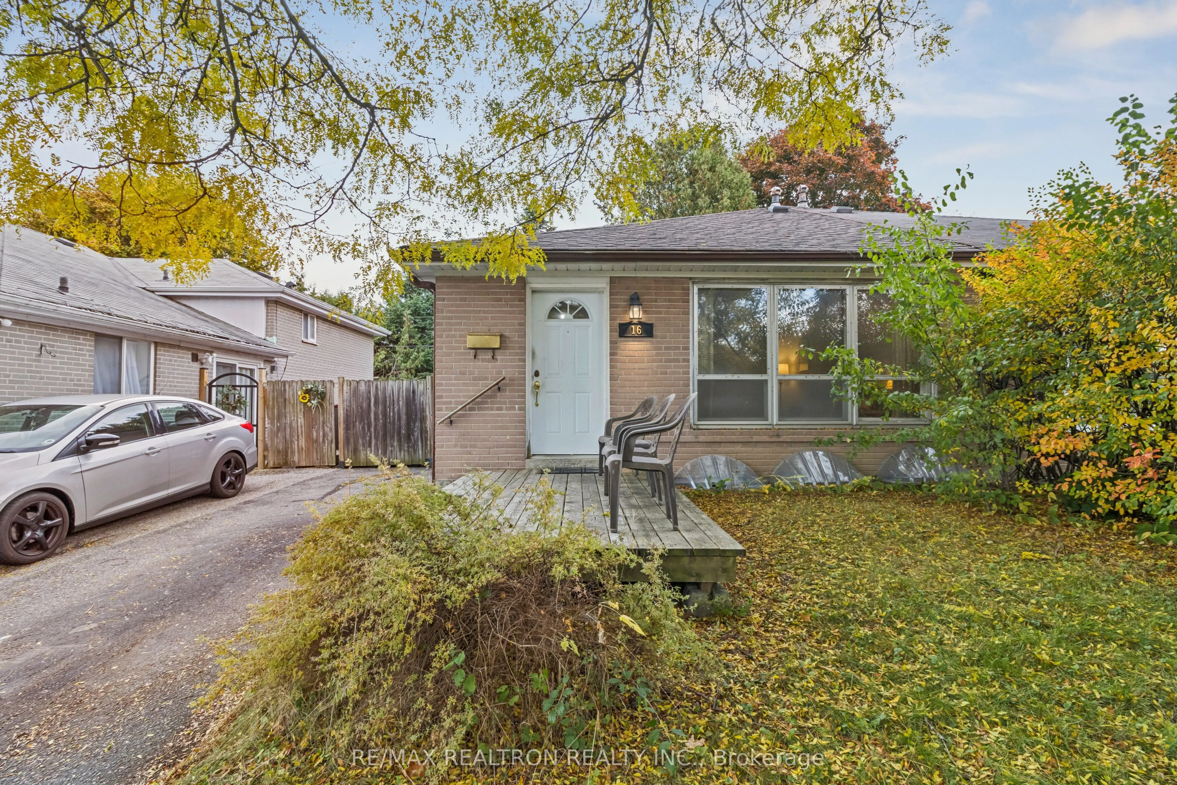 16 Foreht Crescent