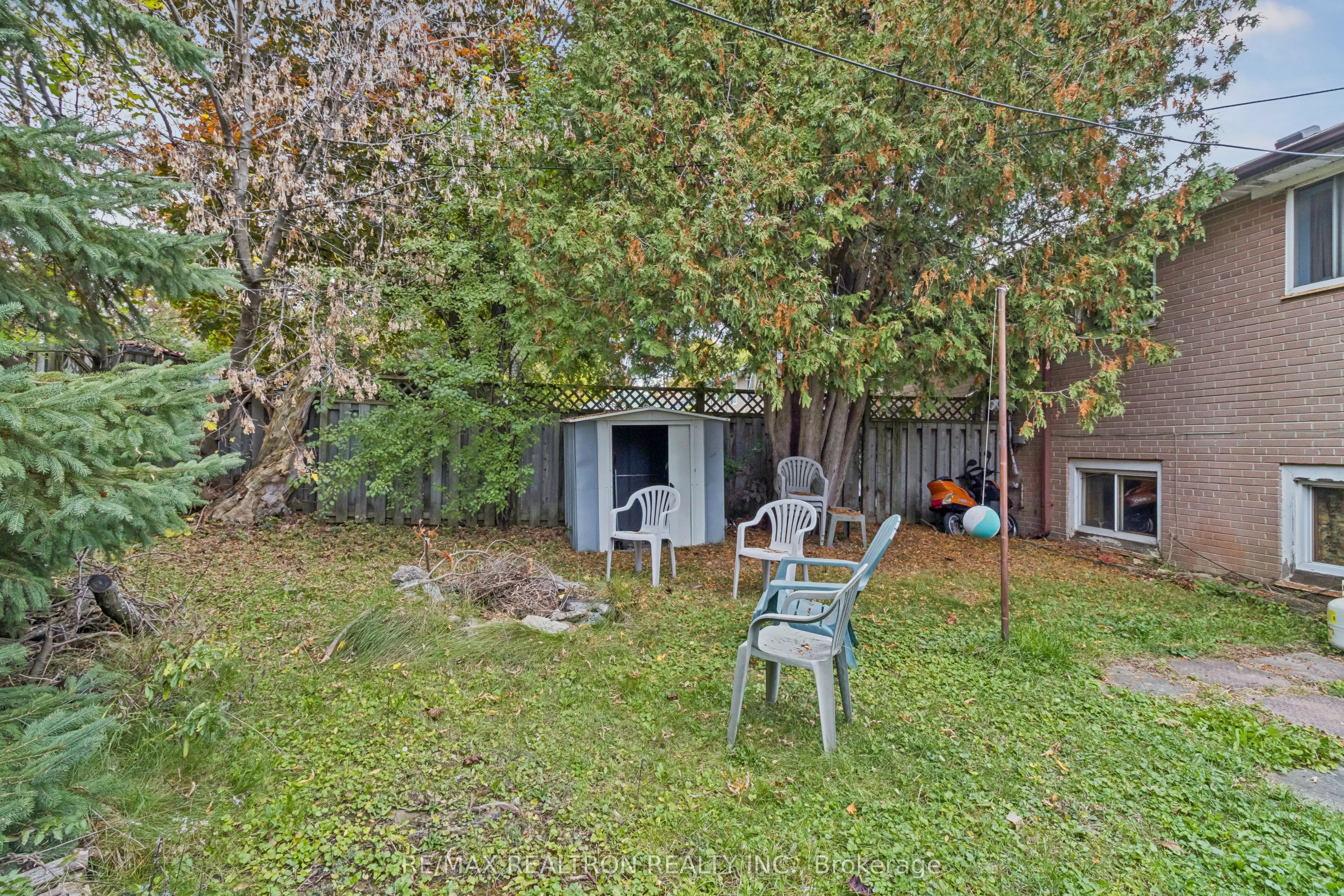 16 Foreht Crescent